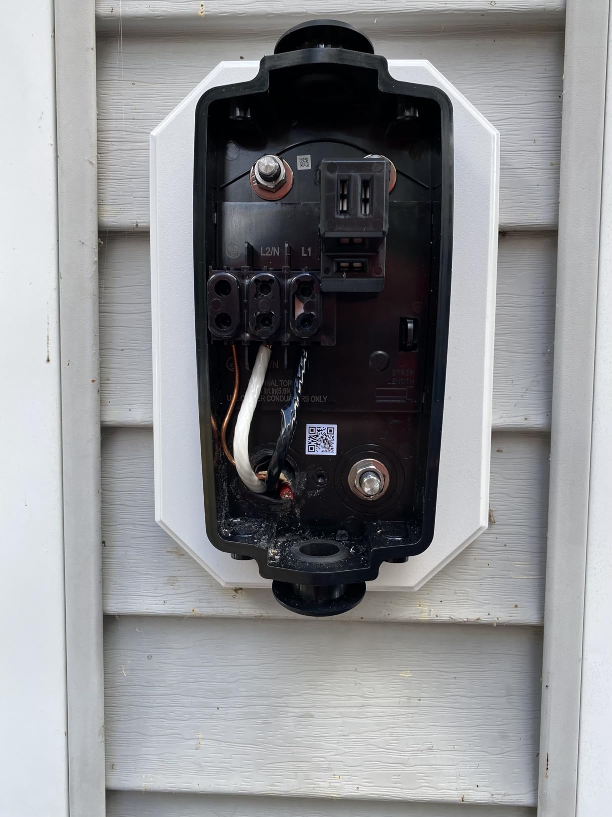 Tesla Universal Wall Connector - Home Electric Vehicle (EV) Charger with Dual Plug Type (NACS + J1772) - Compatible with All North American EVs - Level 2 - up to 48A - Energy Star Partner customer photo 2