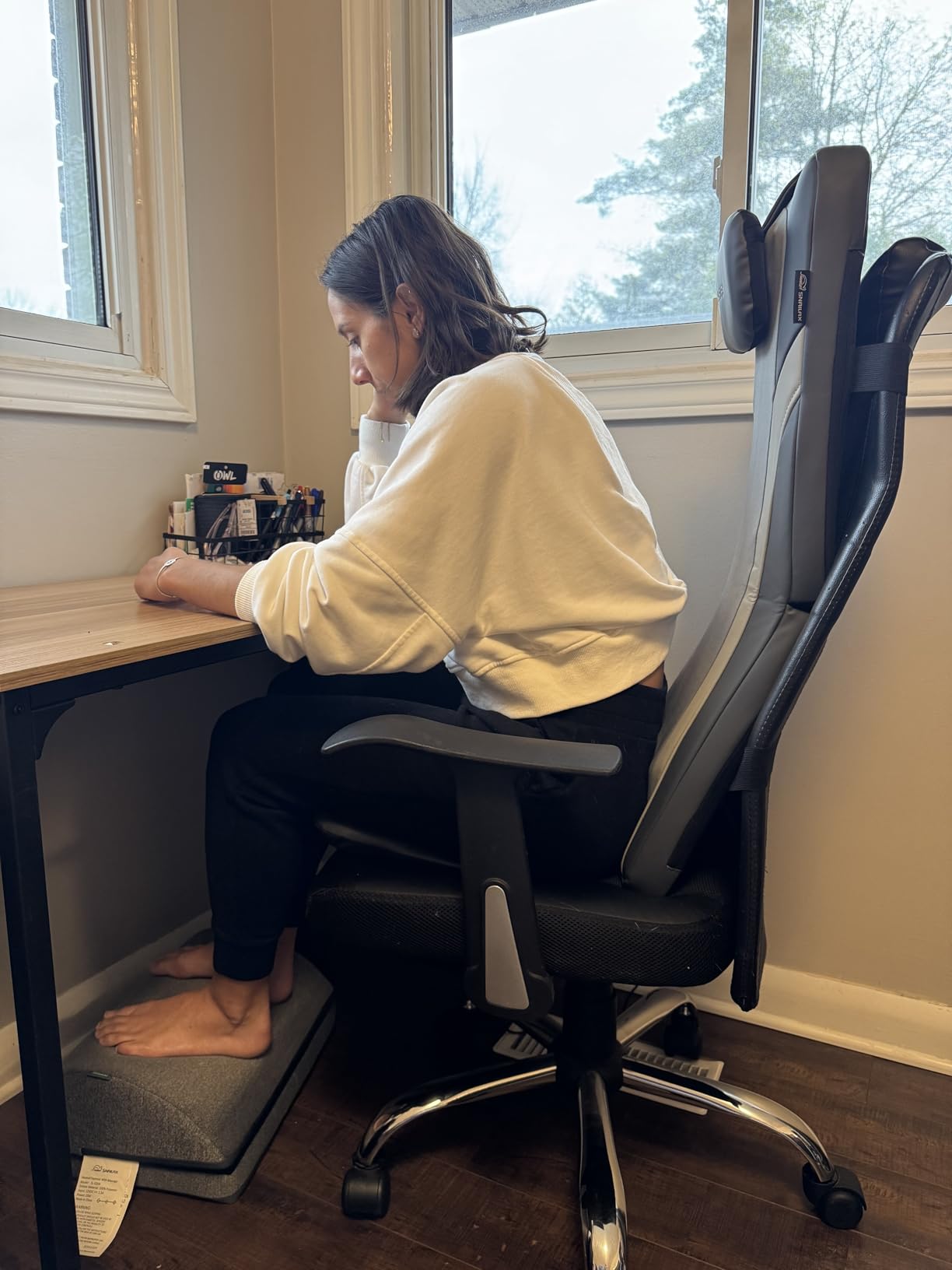 Snailax Heated Foot Rest Under Desk at Work, FSA Eligible Desk Foot Stool with Heat & Vibration Massage, Fathers Day Dad Gifts for Men, Foot Warmer Feet Heater for Office Chair, Gaming Home Use customer photo 2