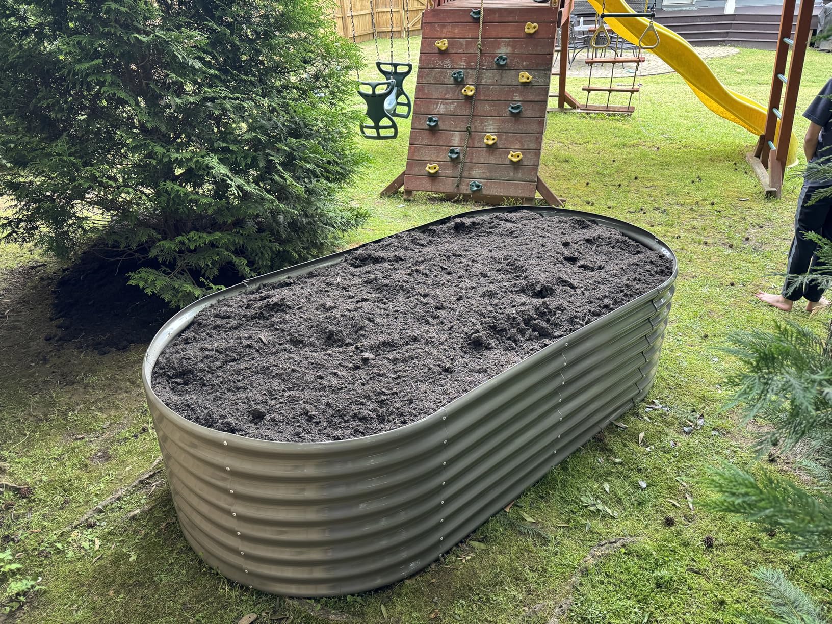 A ANLEOLIFE 8x4x2ft Galvanized Raised Garden Bed Kit, Oval Metal Deep Root Planters for Outdoor Plants Vegetables Flowers Herb, Large Bottomless, 478 Gallon Capacity- Quartz Grey customer photo 2