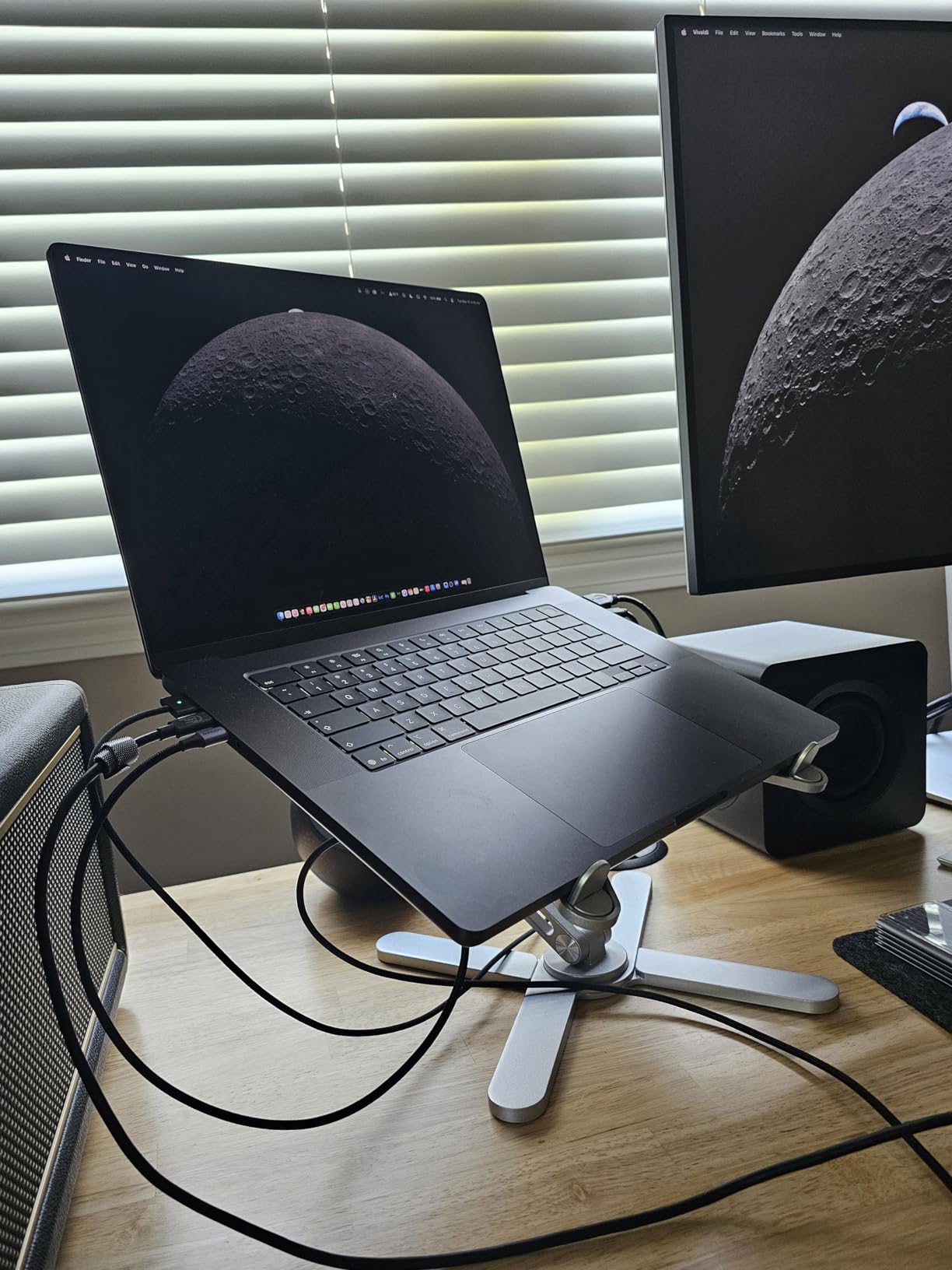 OMOTON LA10 360 Rotating Laptop Stand Riser for Desk, Ergonomic Foldable Computer Stand Adjustable Height Angles for Collaborative Work, Easy Storage Fit Macbooks, All Laptops up to 16 inches, Silver customer photo 2