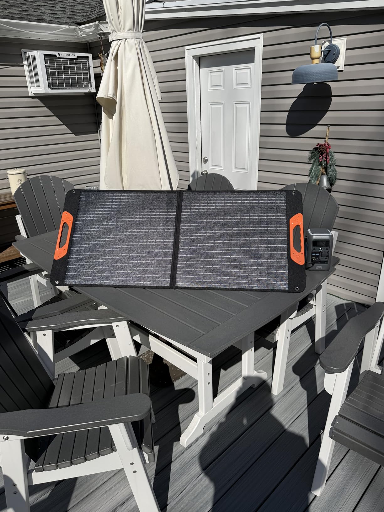 ZOUPW 100W Portable Solar Panel with 5-in-1 Cable, 23.5% Efficiency Mono Foldable Solar Charger for Jackery 300/Ecoflow River/Anker/Bluetti, IP67 Waterproof for Camping RV Off-Grid Emergency Power customer photo 1
