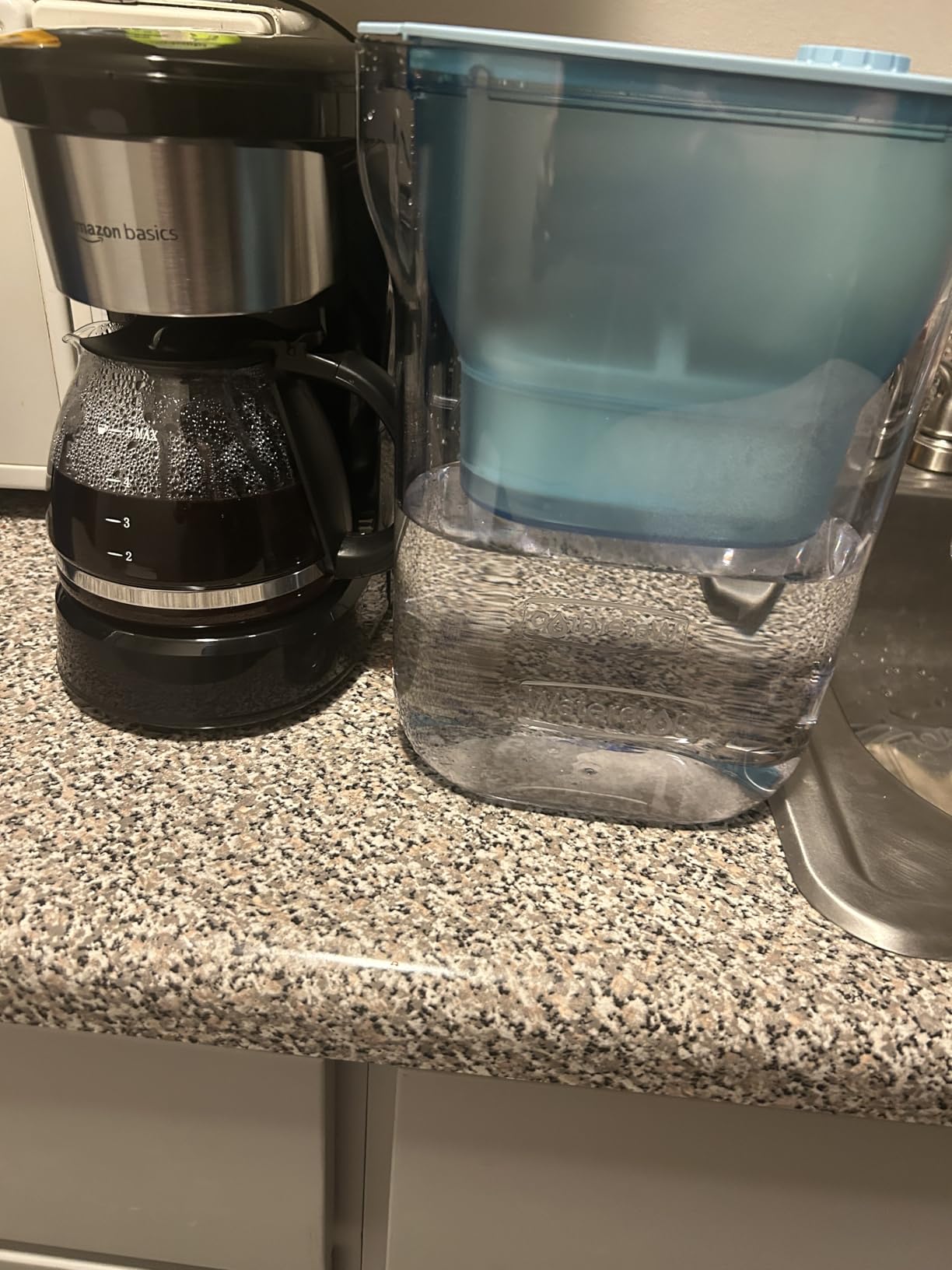 Waterdrop PT-05B-L Water Filter Pitcher, 7-Cup, NSF Certified, 200-Gallon Long-Life Filter Purifier, Reduces Chlorine and PFOA/PFOS, for Countertop, Replaces 6,400 Plastic Water Bottles a Year, Blue customer photo 1