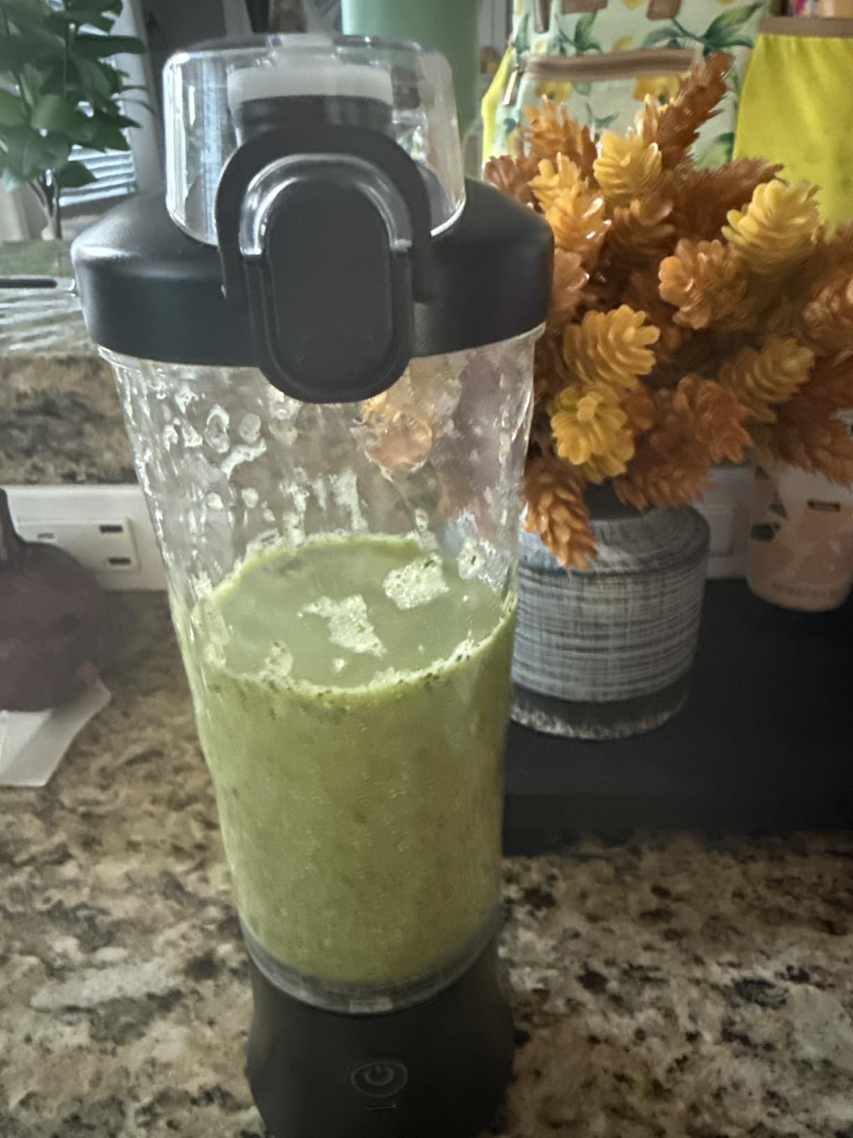 Portable Blender Personal Juicer for Shakes and Smoothies - 20 OZ Electric Protein Shaker Bottle with Insulated Sleeve, Travel Lid, USB-C Rechargeable - Mini Small Blender Cup for Kitchen, Office, Gym customer photo 2