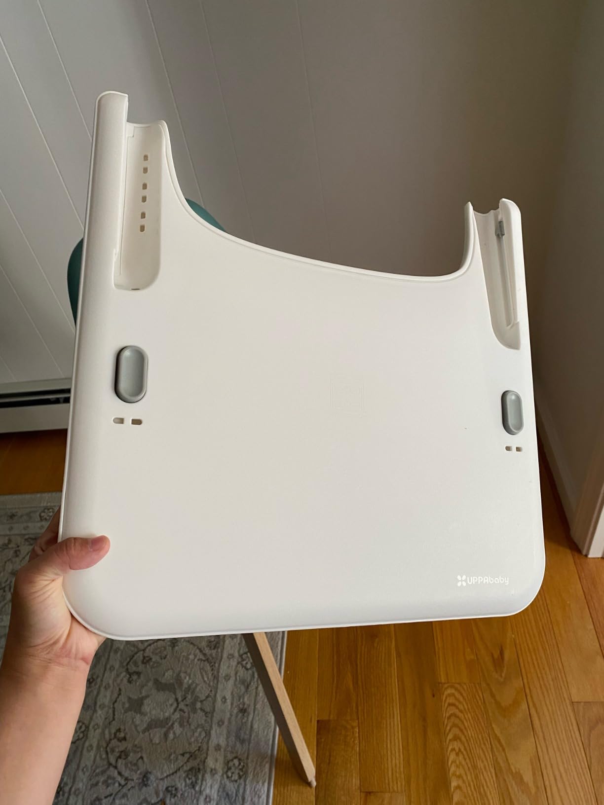 UPPAbaby Ciro High Chair - Sleek, Easy-to-Clean Design, Perfect-Fit Tray to Bring Baby to Table, Patent-Pending Harness, Dual-Position 180-Degree Rotating Footrest, Emrick (Green/Rubberwood) customer photo 1