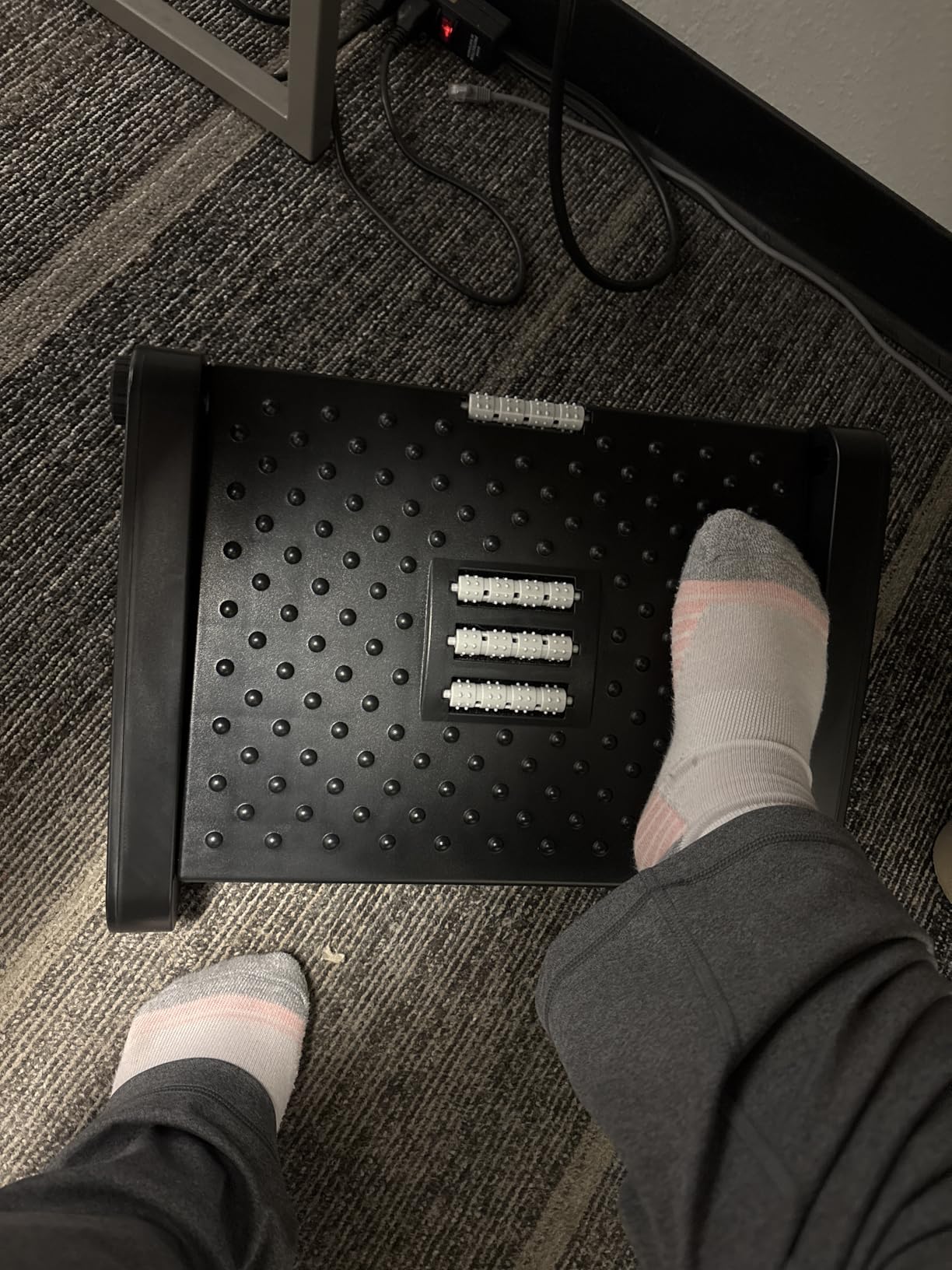 CasaZenith Foot Rest, Six Heights Adjustable Foot Rest for Under Desk at Work, Ergonomic Foots Stool for Under Office Desks, Under Desk Footrest with Foot Massage Roller, Chair Footrest for Leg Rests customer photo 1