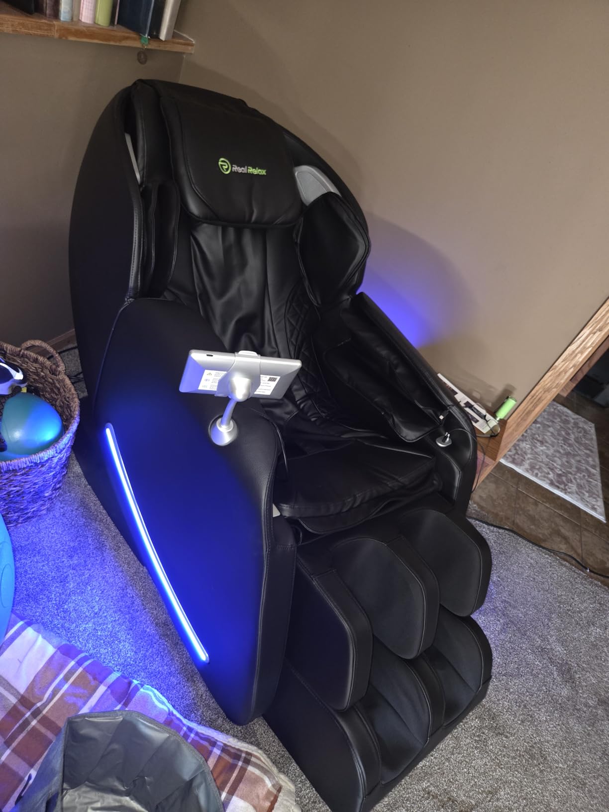Real Relax Massage Chair Full Body with Unique Phone Controller, Zero Gravity 3D SL-Track Recliner with APP Control, Child Lock, Pause Button, Favor-06, Black customer photo 2