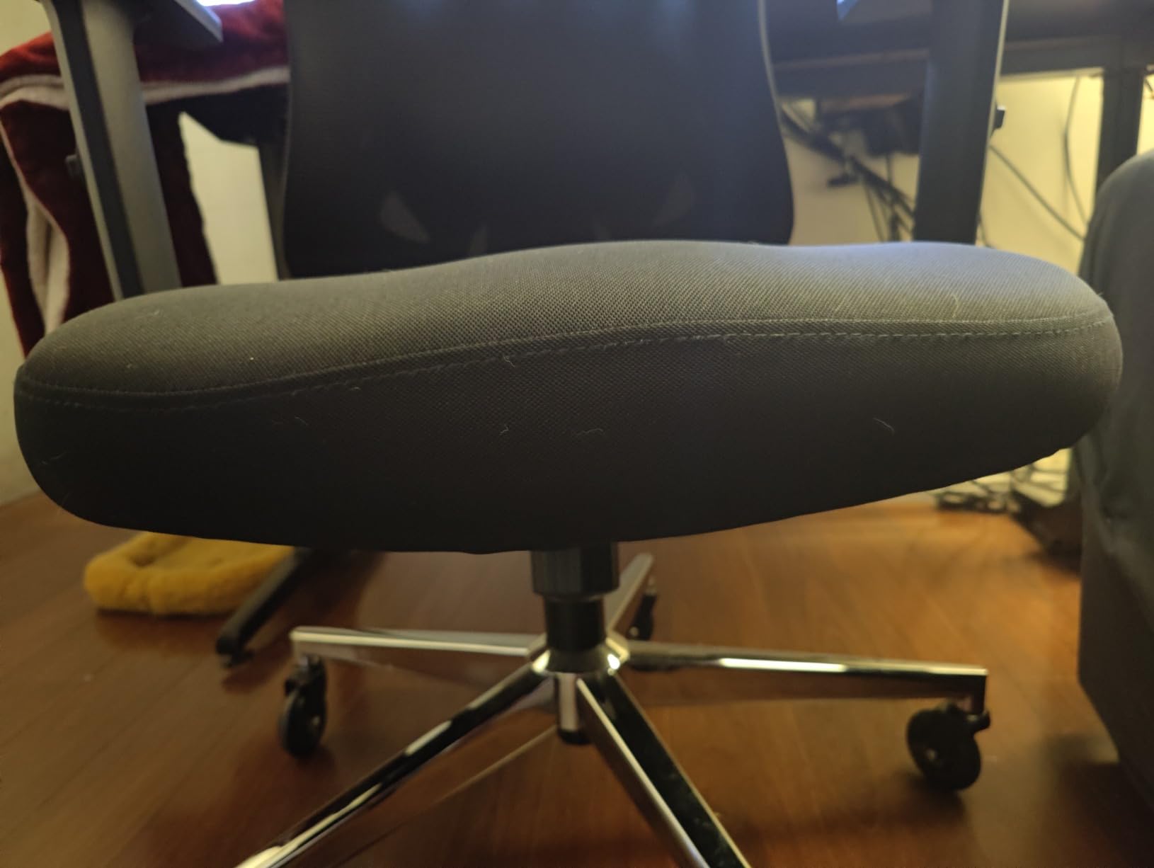 Hbada P5 Ergonomic Office Chair, Desk Chair with Adjustable Lumbar Support and Height, Comfortable Mesh Computer Chair with Footrest 2D Headrest, Swivel Tilt Function White customer photo 2