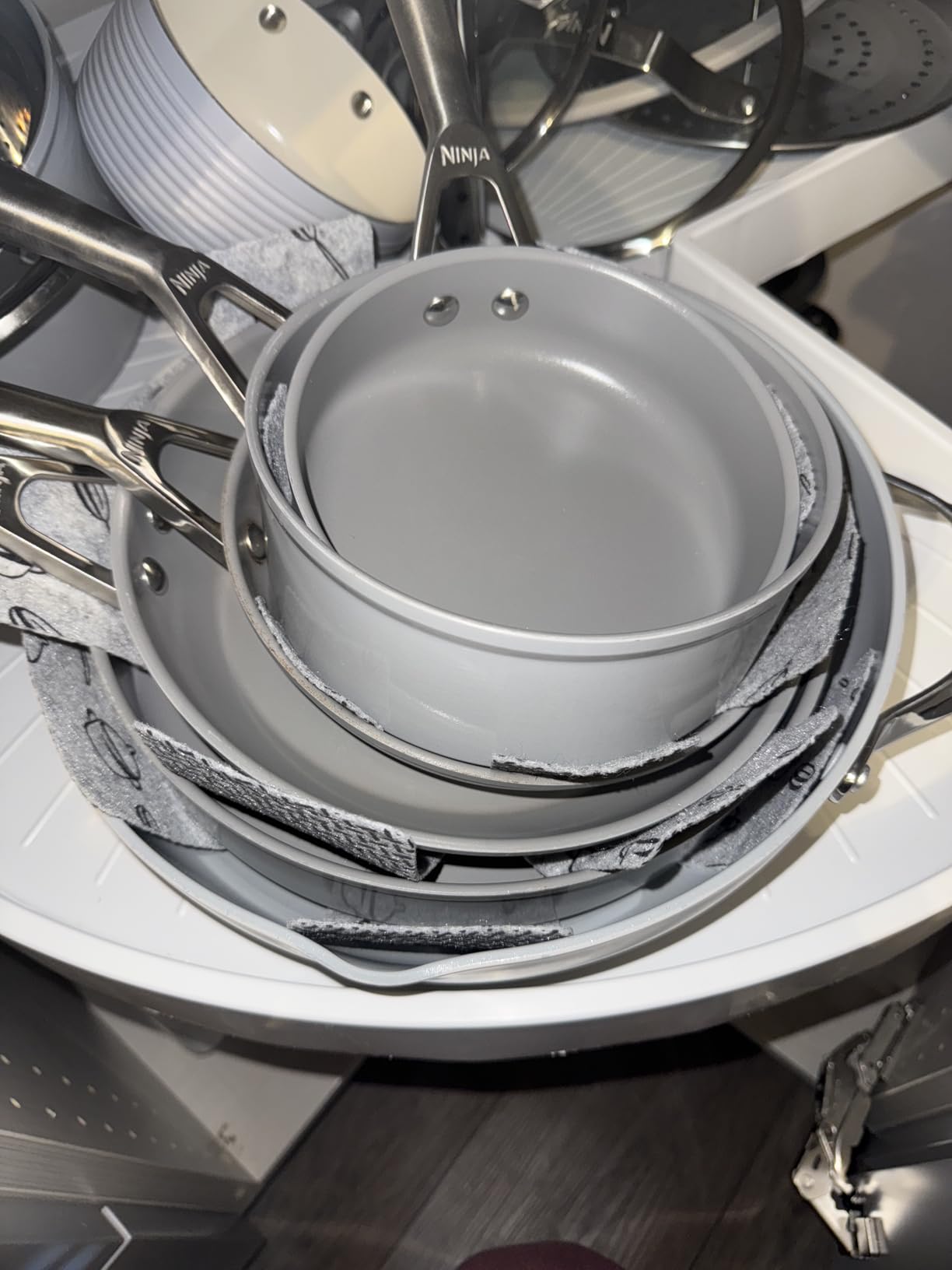 Ninja Ceramic Pro 14-Piece Cookware Set, Non-Stick Pots & Pans Set with Glass Lids, Nontoxic, PTFE Free, Ceramic Coated, Oven Safe, All Stovetops & Induction Compatible, Midnight Blue, CW39014MM customer photo 1