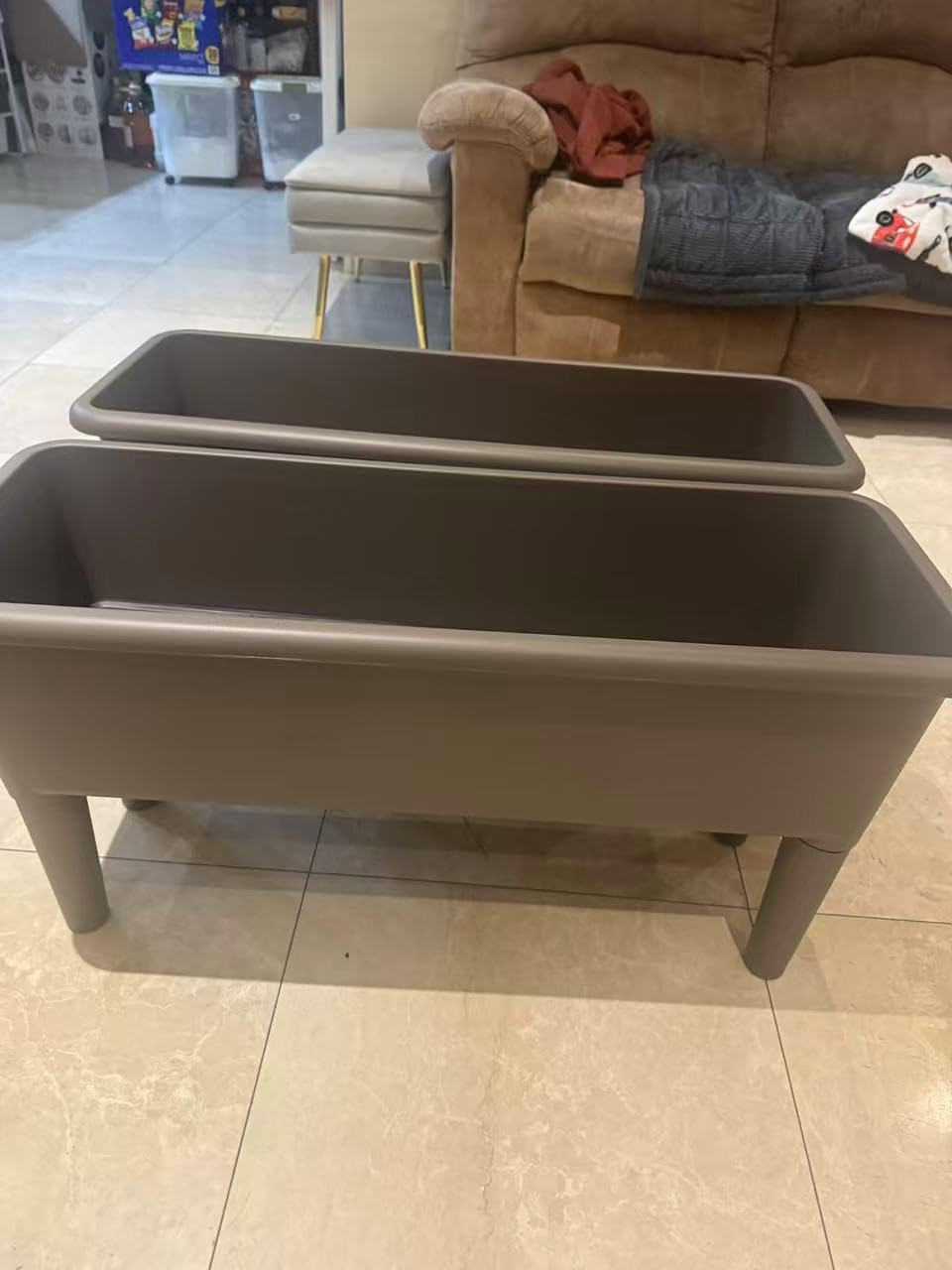 Giantex Raised Garden Beds Outdoor Set of 2, Self-Watering Planter Box with Detachable Legs & Drainage Hole, Outdoor Raised Container for Vegetable Fruit Herbs, 31.5