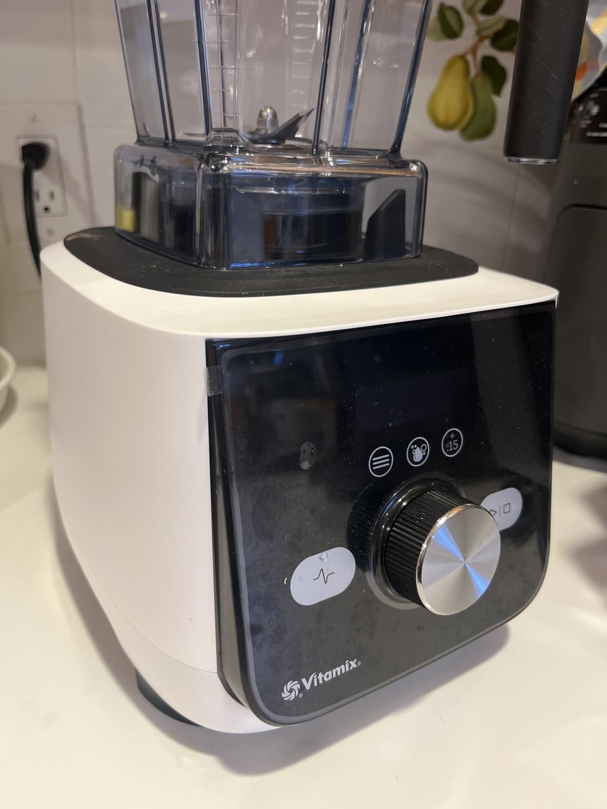 Vitamix Ascent X5 Blender with 10 Blending Programs, Self-Cleaning Program, Professional-Grade Blender for Smoothies, Soups and More, Stainless-Steel Blades, 48 Oz Container, Brushed Stainless customer photo 2
