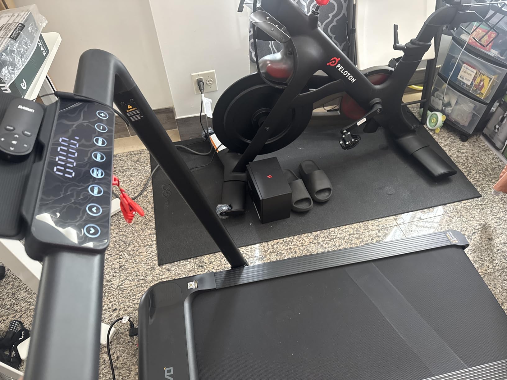 UREVO Smart Treadmill with 9% Incline, 3-in-1 Foldable Treadmill with Handle for Home/Office Fitness, Runner-Focused Design, 6 HIIT Programs & Auto Incline Follow Mode, 2 Display Screens, Plug & Play customer photo 1