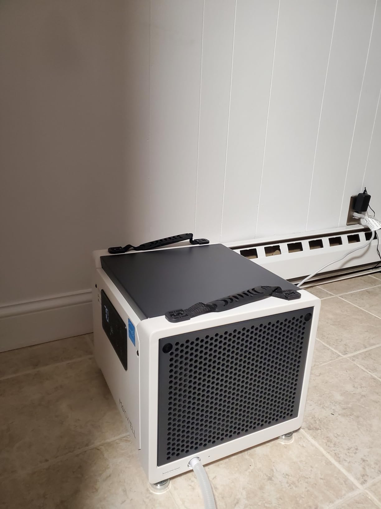 70 Pints Commercial Dehumidifier with Drain Hose, Compact Crawl Space Dehumidifiers for Basement and Home, Energy Star Certified, Automatic Defrost | MOISWELL Defender ME-7 customer photo 1