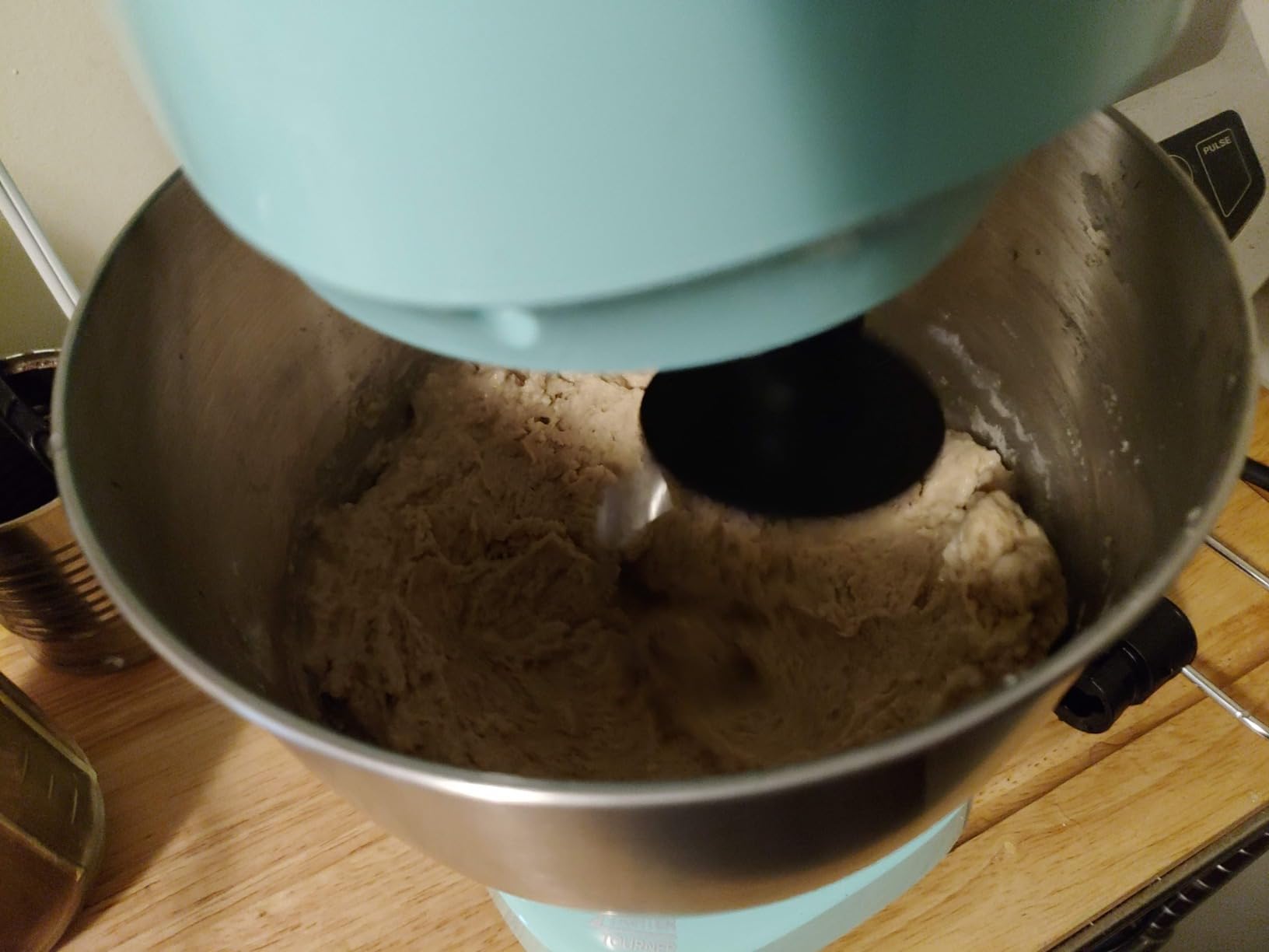 Dash 3.5QT Tilt-Head Stand Mixer with Stainless Steel Bowl and Splash Guard, Cream, 3.5-Quart customer photo 1