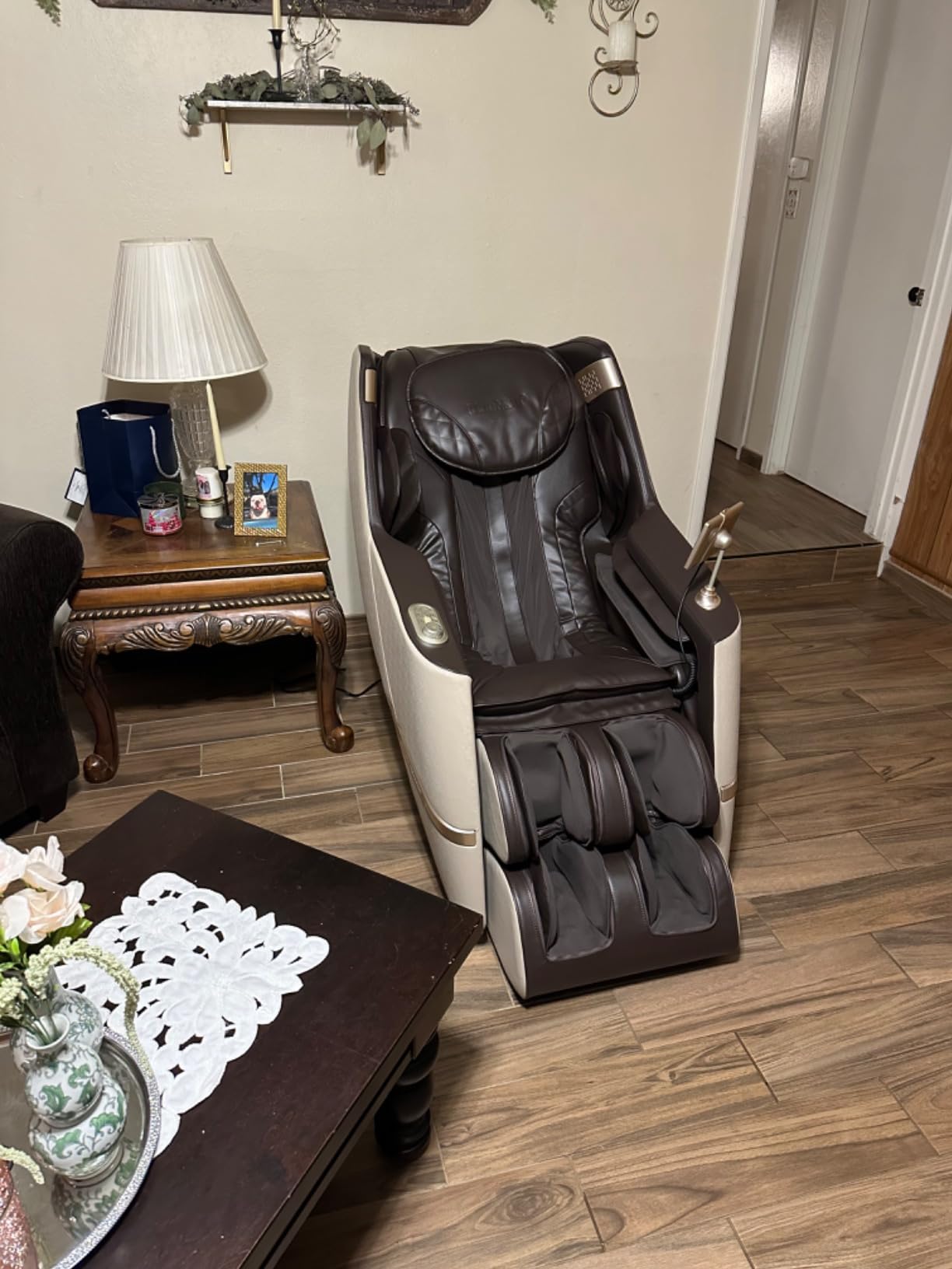 iBooMas Massage Chair, 2026 SL-Track Zero Gravity Shiatsu Massage Chairs Full Body and Recliner, 12+6 Modes, Body Scan, APP, Foot Rollers, Heat Therapy, Airbags, Bluetooth, Thai Stretch (Beige& Brown) customer photo 2