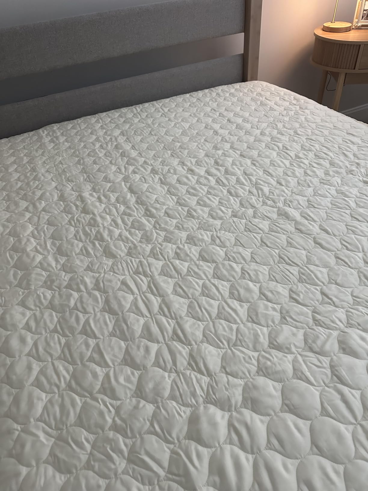 Bioweaves 100% Organic Cotton Mattress Pad Cover, GOTS Certified Cooling 300GSM Quilted Fitted Mattress Topper & Protector with Soft Cotton Wadding - White, 20 Inch Deep Pocket, Queen customer photo 2