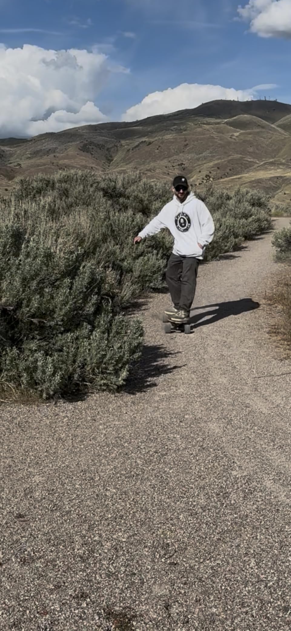 V4/V20 Electric Skateboard with Remote, 28 Mph Top Speed,22 Miles Range,1200W Hub-Motor, Longboard Skateboard for Adults &Teens customer photo 2