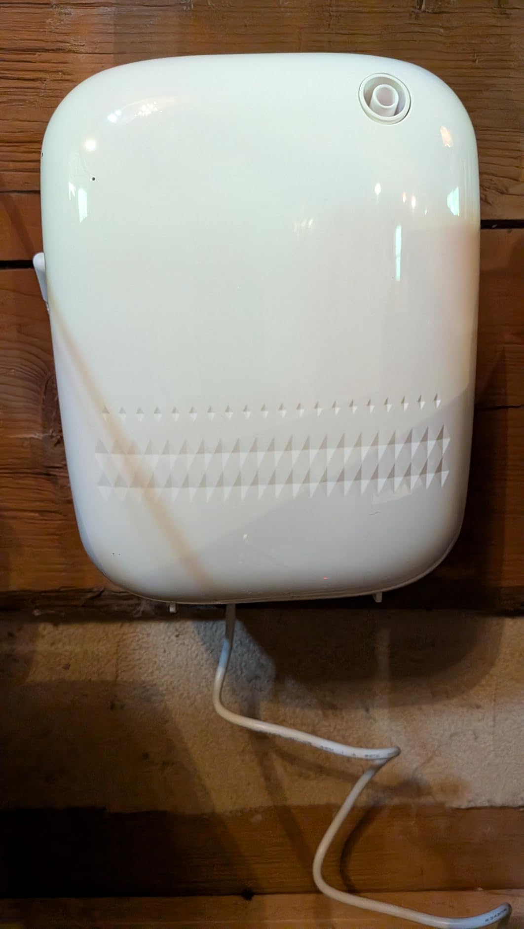 Airversa Waterless Essential Oil Diffuser for Home Large Room and Commercial Use, Up to 2000 sq ft, App Control Cold Air Diffuser, 400mL, DC-12V/1A Plug in Wall, Smart Scent Air Machine, ANW-White customer photo 1