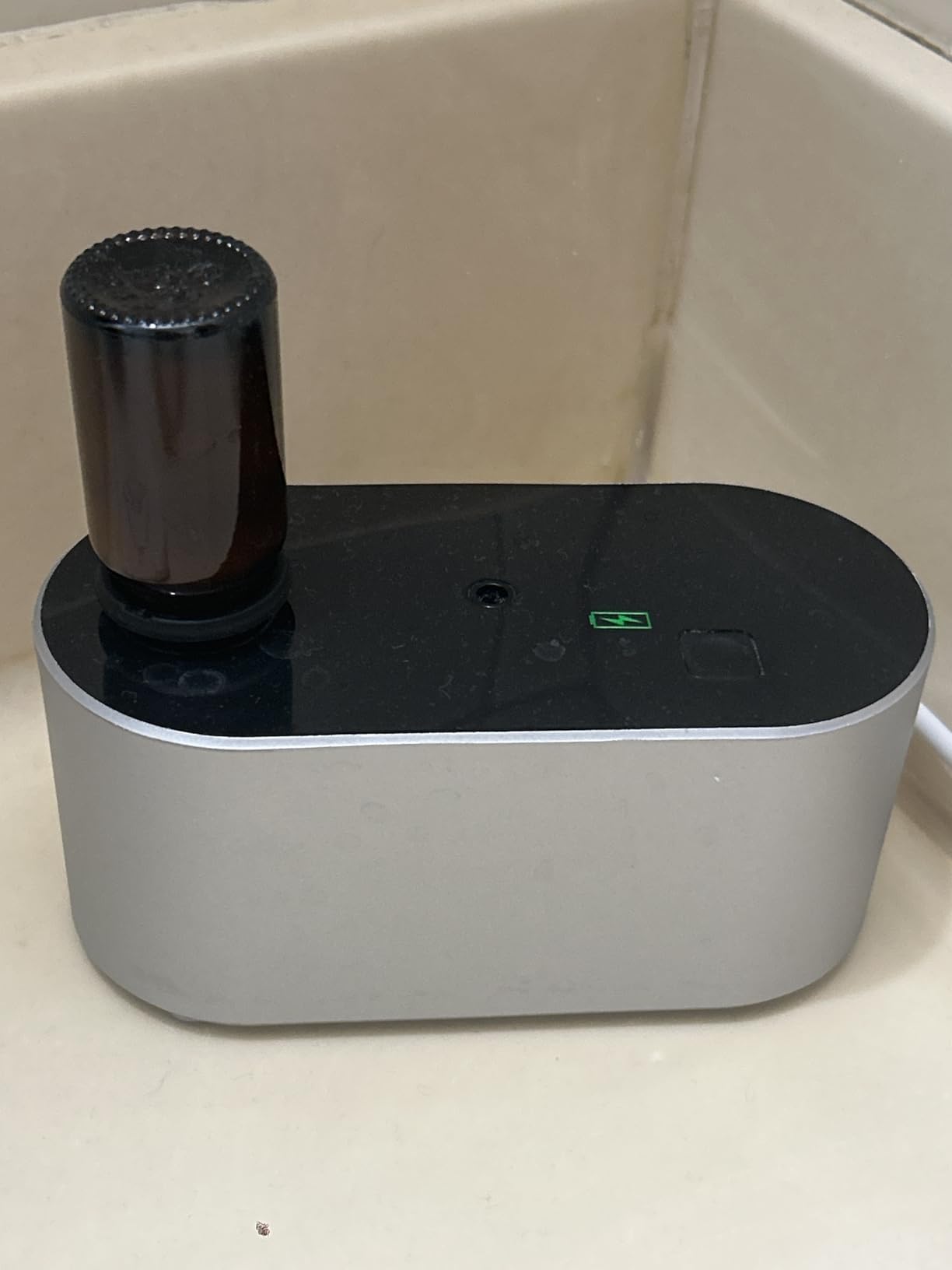 Lecdura Waterless Diffuser for Essential Oil, Battery Operated Scent Air Aromatherapy Diffuser, Mini Aroma Diffusers with 3 Intermittent Mist Modes, Cycle Start for 400-700 sq.ft Home Office Bedroom customer photo 1