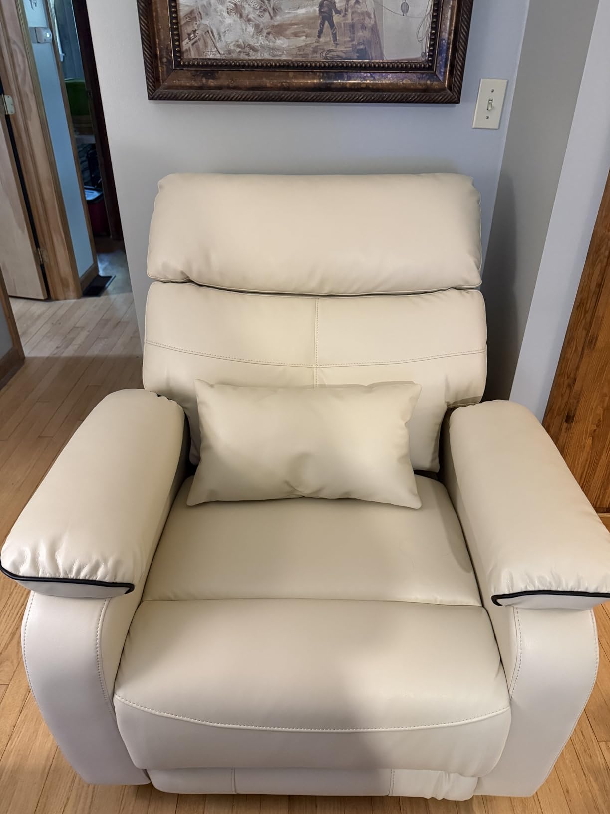 Dual Motor Power Lift Recliner Chair for Adult & Elderly, Infinite Position Lay Flat Lift Chair with Heat & Massage, Cup Holder, Lumbar Pillow, Wireless Charger, USB Ports - Beige Leather customer photo 1