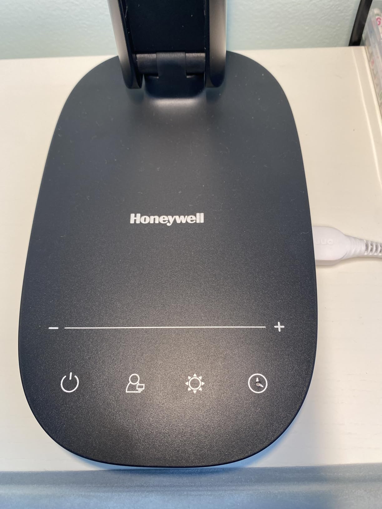 Honeywell LED Desk Lamp for Home Office, Eye-Caring Dimmable Reading Light with 4 Color Modes, Touch Control, USB-A and USB-C Charging Ports, Adjustable Head, Timer for Bedroom and Small Desks customer photo 1