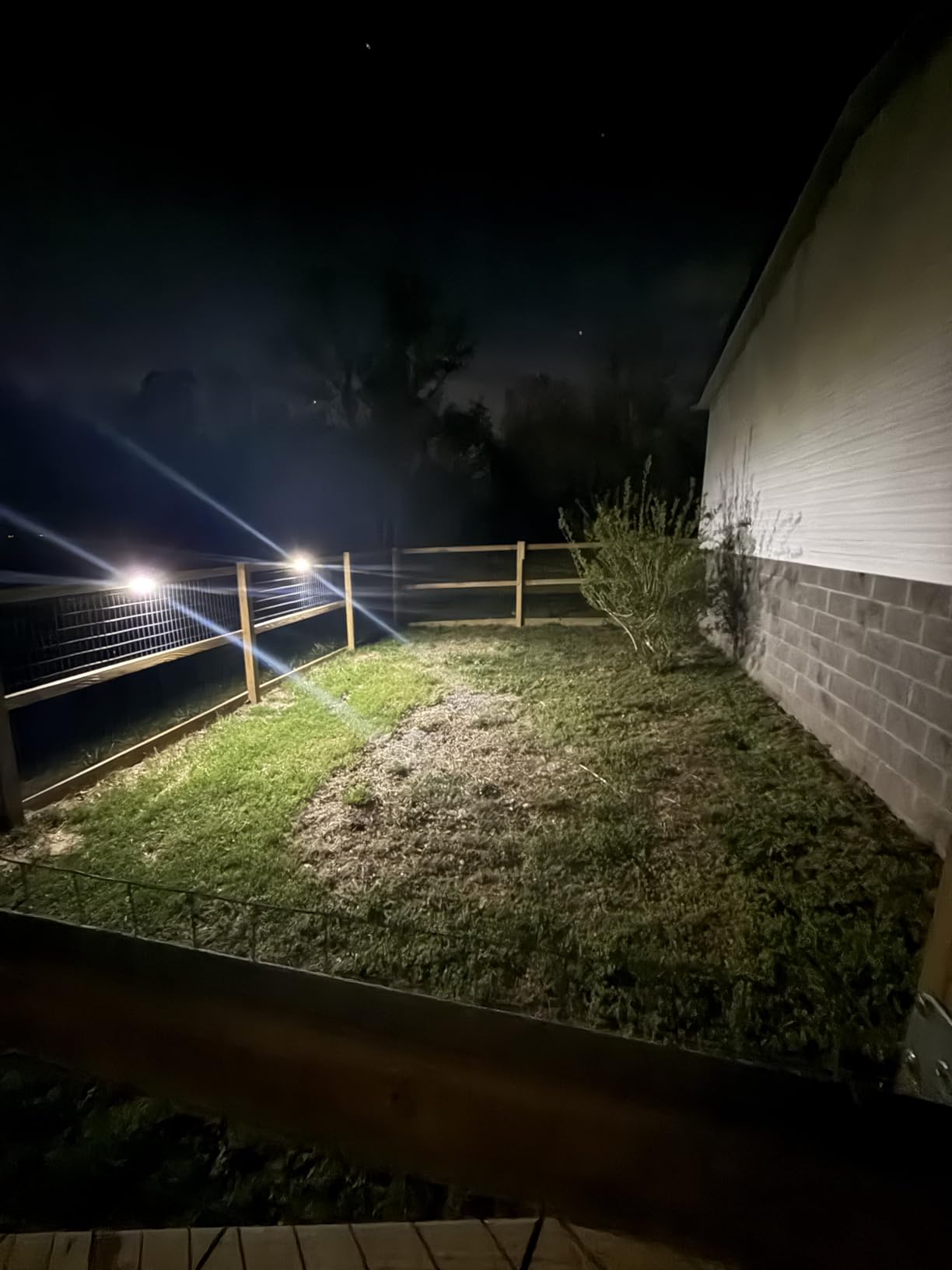 HMCITY 120 LED Outdoor Solar Lights with Motion Sensor and 3 Lighting Modes, IP65 Waterproof Wide Solar Wall Lights Ideal for Garden Patio Yard (6-Pack) customer photo 2