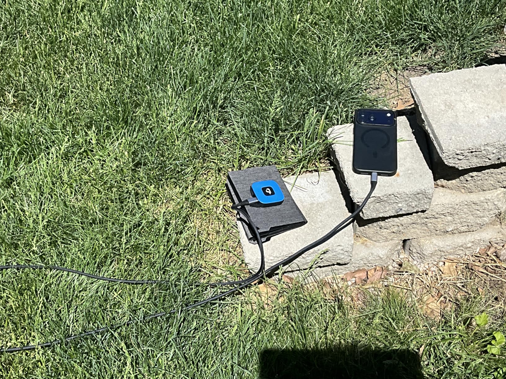 [Upgraded] BigBlue Ultra-Light Portable 25W Solar Panel Charger with USB-A and USB-C Ports, 0.84 lbs Pocket-Size IP68 Waterproof, Folded Solar Panel for Cellphone, Power Bank, Camping Light customer photo 2