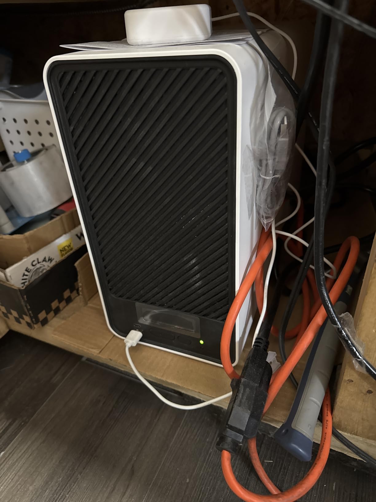 GOLDENMATE 2000VA/1600W Lithium UPS Battery Backup and Surge Protector, Backup Battery Power Supply with LiFePO4 Batteries(460Wh), AVR, Line Interactive Sinewave UPS System, 8 Outlets, LCD Display customer photo 1