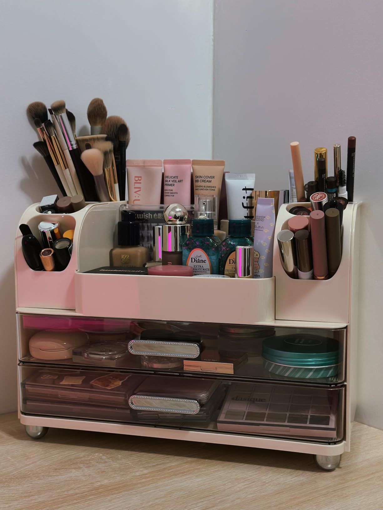 UFORU Makeup Organizer for Vanity with 2 Large Drawers, Cosmetic Display Case with Brush Holders, Easy to Storage for Bathroom Countertop Skincare, Perfume, White customer photo 1