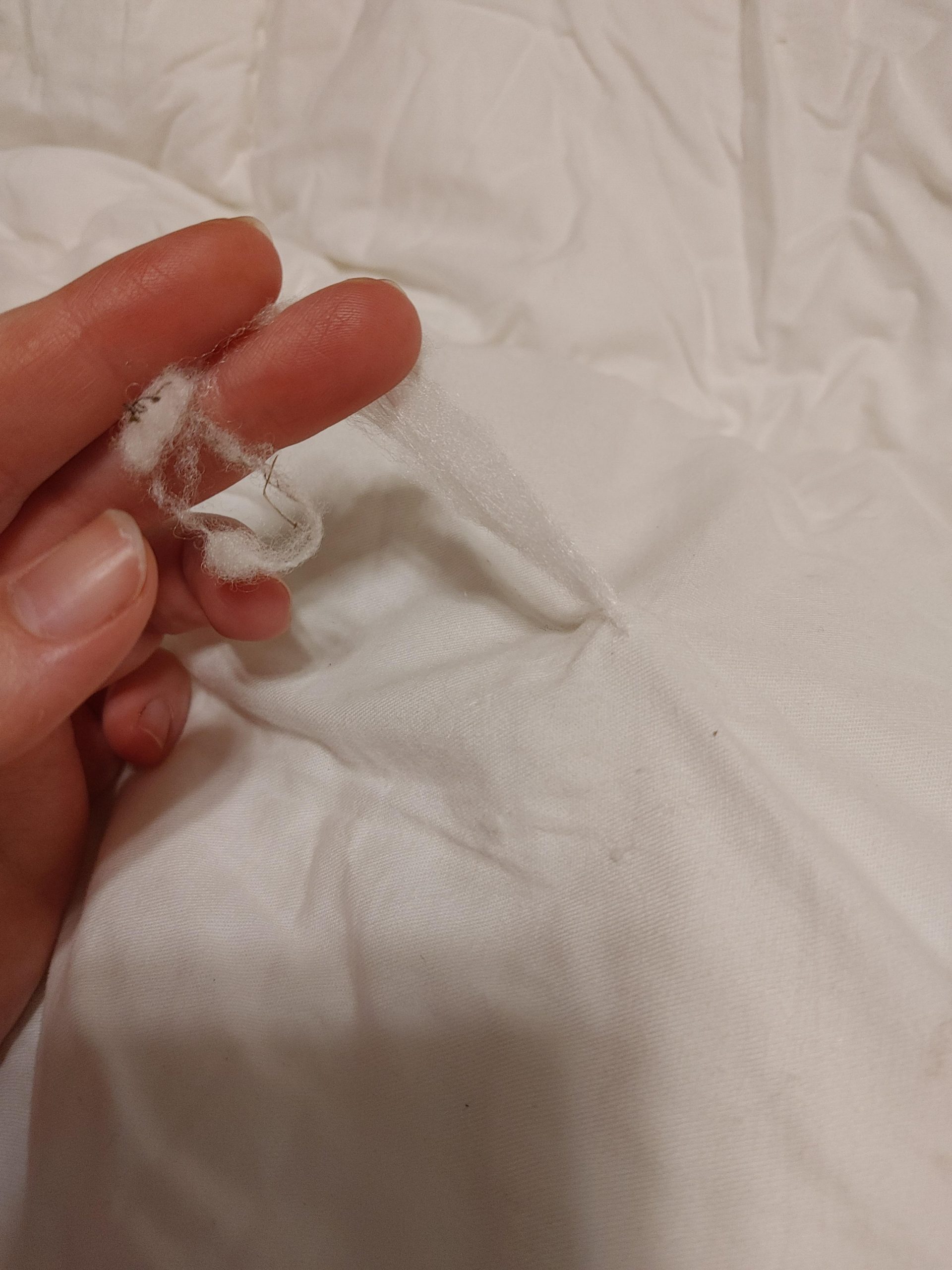 Cobnom Feather and Down Fibres Comforter Queen Size - 100% Organic Cotton, Quill-Free & Ethical, Luxury All Season Duvet Insert (White, 90x90 Inches) customer photo 1
