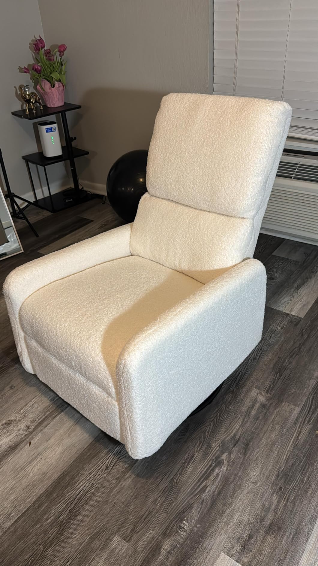 Korser 360° Rocking Chair, Nursery Rocker Chair with Side Pockets, Glider Nursing Chair with Steel Structure Base, Small Chair for Small Spaces, Sherpa Swivel Accent Chairs for Living Room, Nursing customer photo 1