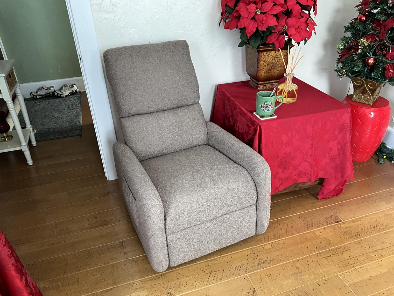 Korser 360° Rocking Chair, Nursery Rocker Chair with Side Pockets, Glider Nursing Chair with Steel Structure Base, Small Chair for Small Spaces, Sherpa Swivel Accent Chairs for Living Room, Nursing customer photo 2