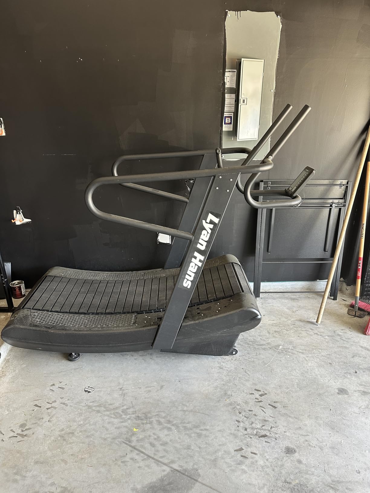 Curved Manual Treadmill, Non-Electric Curve Treadmill with 4 Resistance Levels, Self-Generated Air Runner with LCD, Commercial Motorless Treadmills for Home Gym, 450LBS Capacity customer photo 1