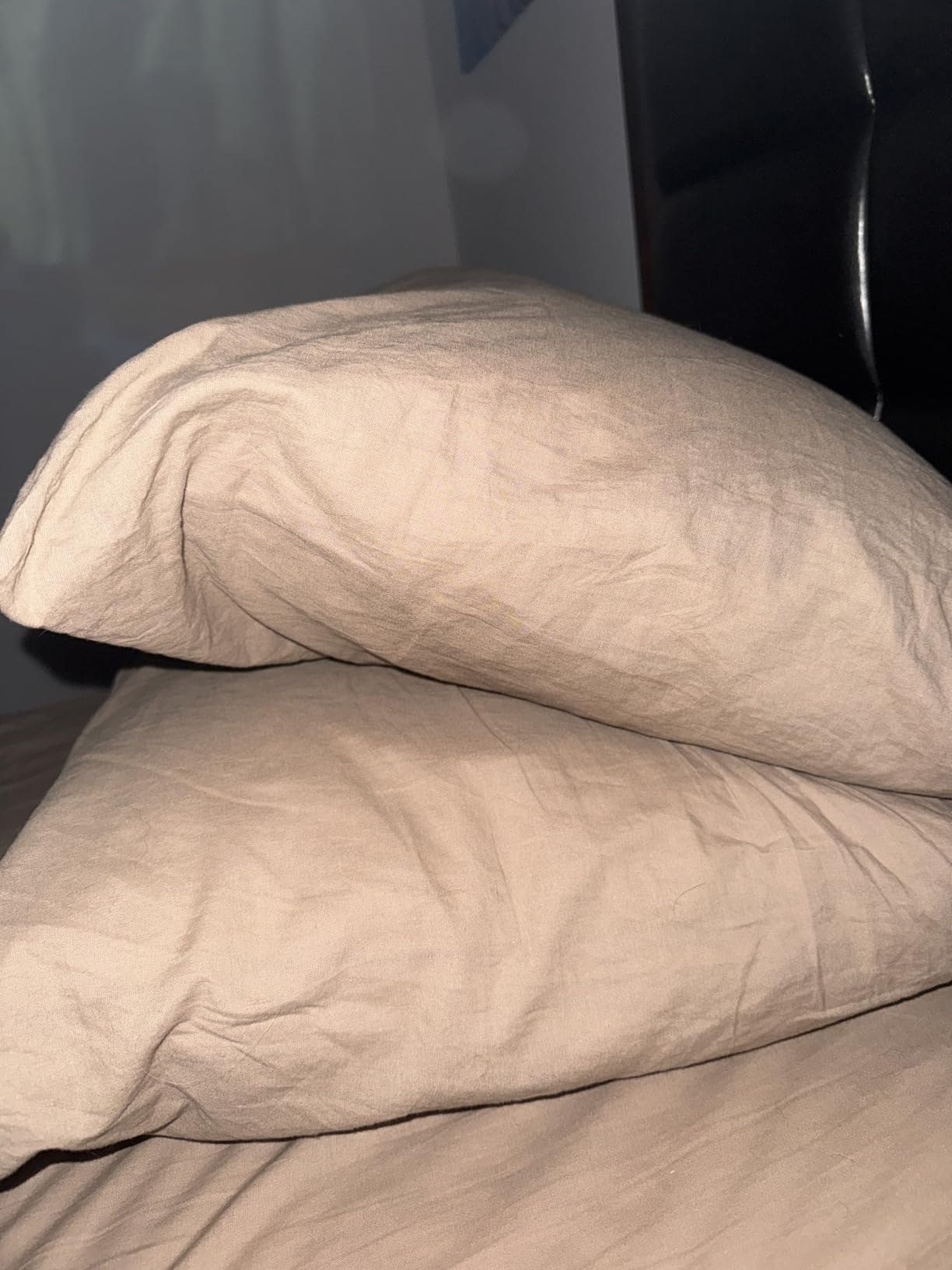 Pacific Coast Goose Feather and Down Pillows, with 100% Organic Cotton Cover, Standard Size Set of 2, Gusseted Design for Sleeping, Hotel Collection, Firm Pillows for Side and Back Sleepers customer photo 1