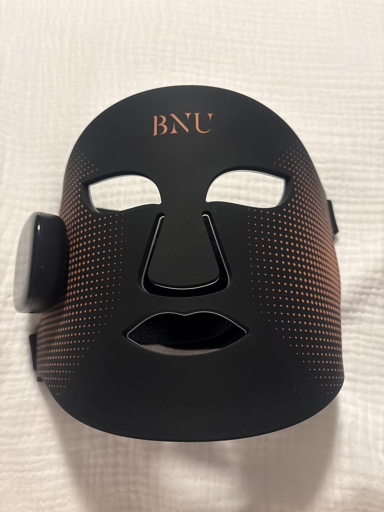 BNU Wireless Red Light Therapy for Face, 4 Modes LED Light Therapy Mask with 400 LED Beads, Dual 1000mAh Remote Control, 850NM Infrared Red Light Therapy for Anti-Aging at Home & Travel customer photo 2