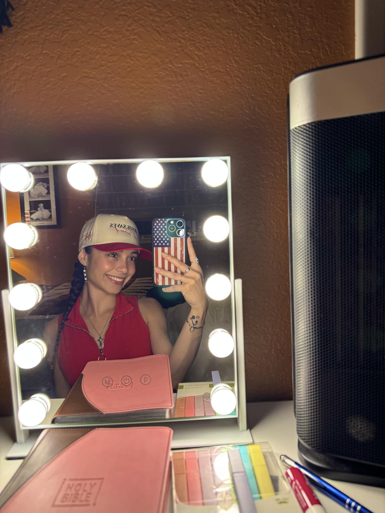 Makeup Mirror, Vanity Mirror with Lights, Hollywood Mirror with 12 Dimmable Bulbs, 3 Color Modes and 12 Dimmable Bulbs, Smart Touch Control, Birthday Gifts for Women, Wife, Mom, Girls customer photo 1