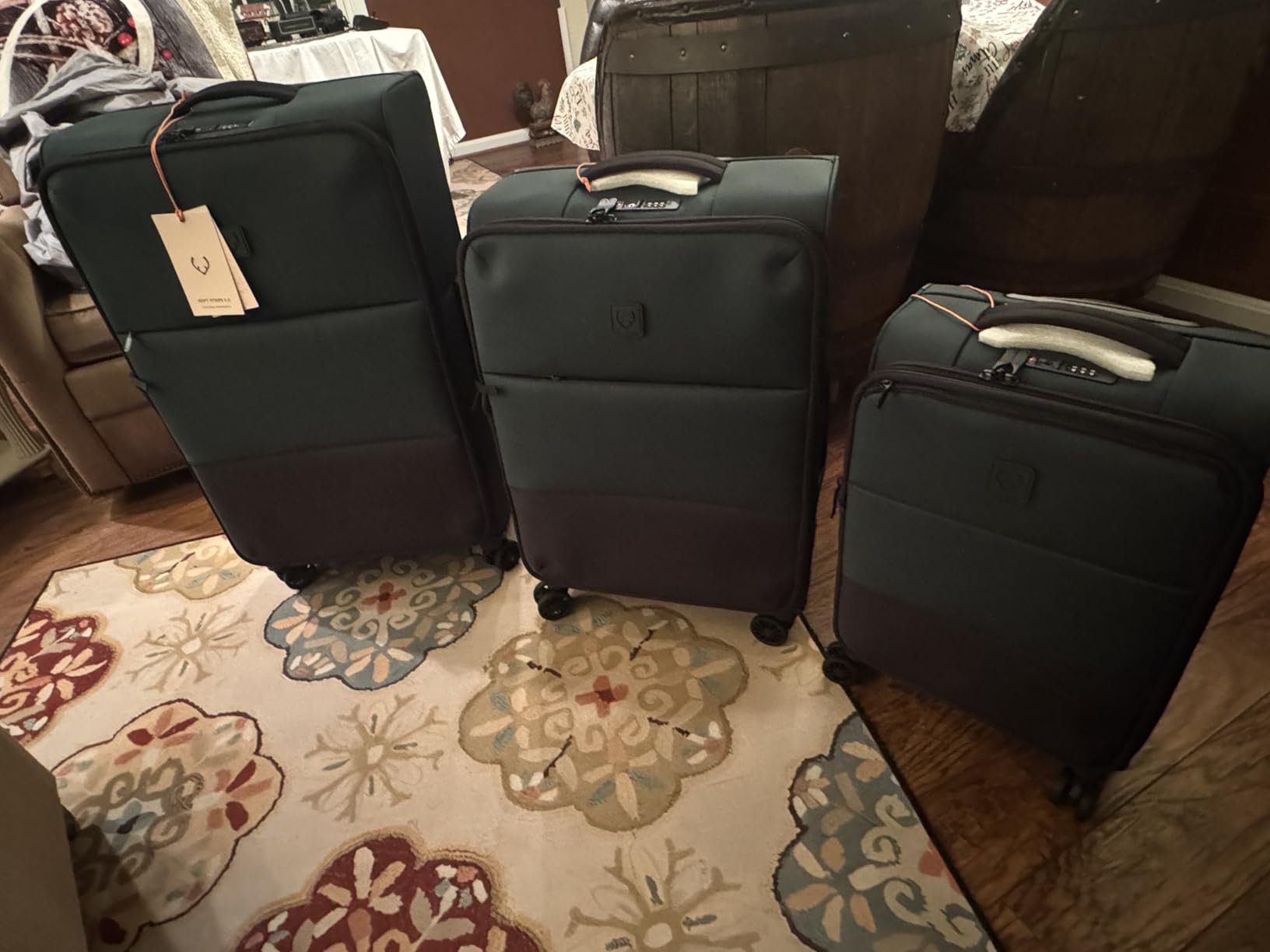 Soft Stripe Carry On Luggage 22x14x9 Airline Approved - Cabin Suitcase with Expander, Adjustable Handle, 4 Spinner Wheels, Lightweight, TSA Lock - Recycled Polyester Luggage - Black customer photo 1