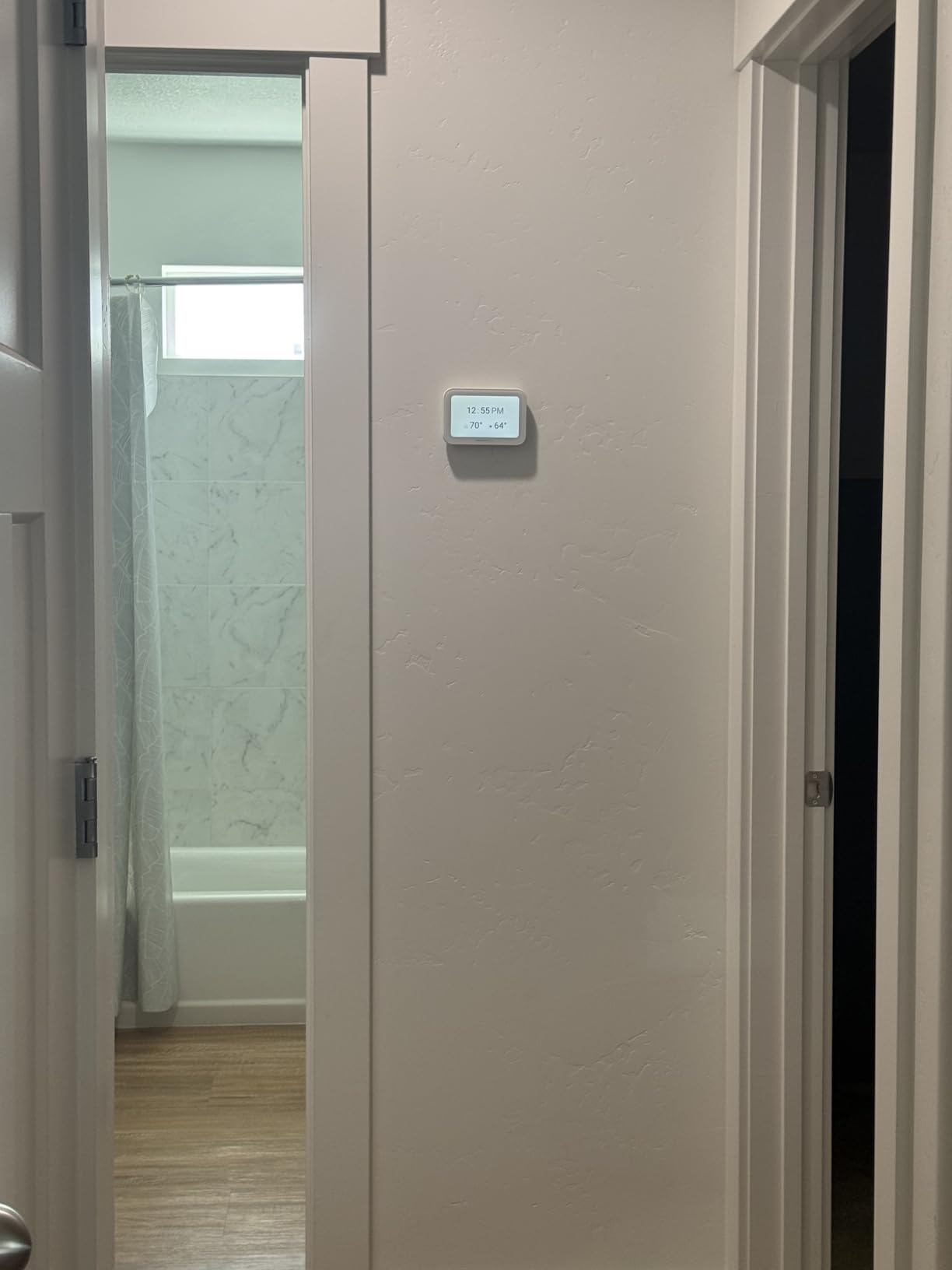 Honeywell Home X8S Premium Smart Programmable Wi-Fi Thermostat with Sensor, Video Doorbell Access, Humidity Control, 5