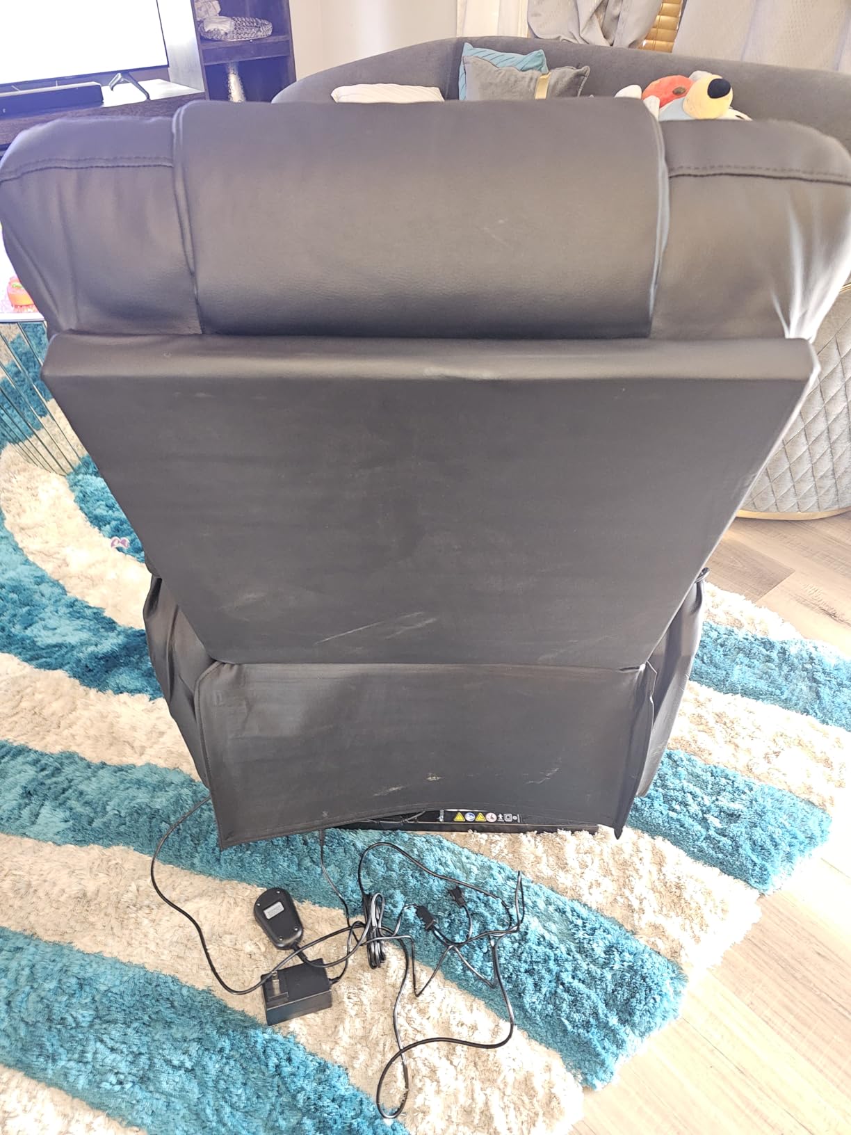 Brage Living Power Lift Recliner Chair for Elderly with Massage & Heat, 160 Degree Adjustable PU Leather Electric Recliner with Remote, Cup Holders, Side Pockets, and Stand Assist - Black customer photo 2