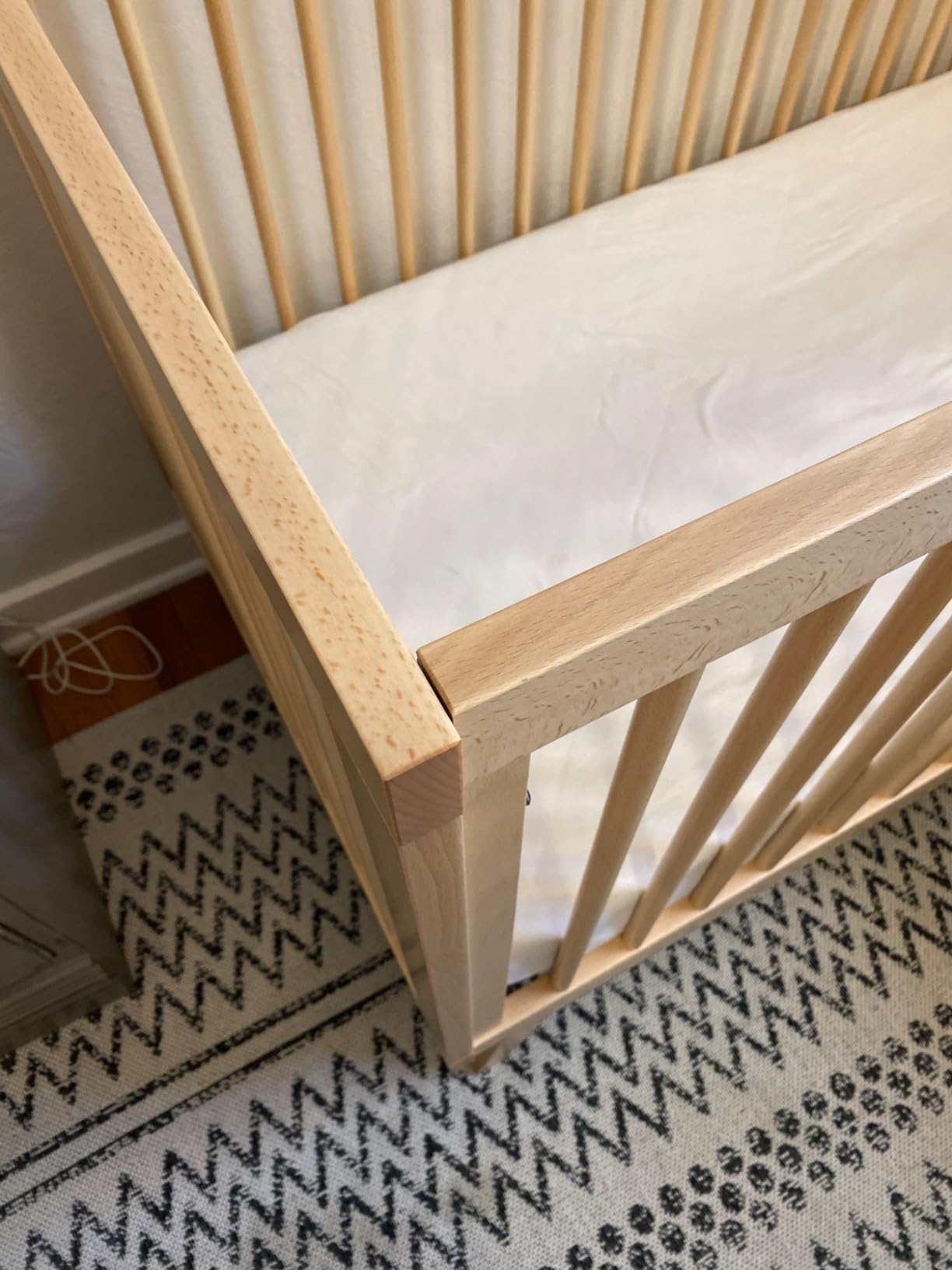 dadada Baby Soho 3-in-1 Convertible Wooden Crib - Made in Italy, GREENGUARD Gold Certified, Handcrafted Beechwood (Washed Beechwood) customer photo 2