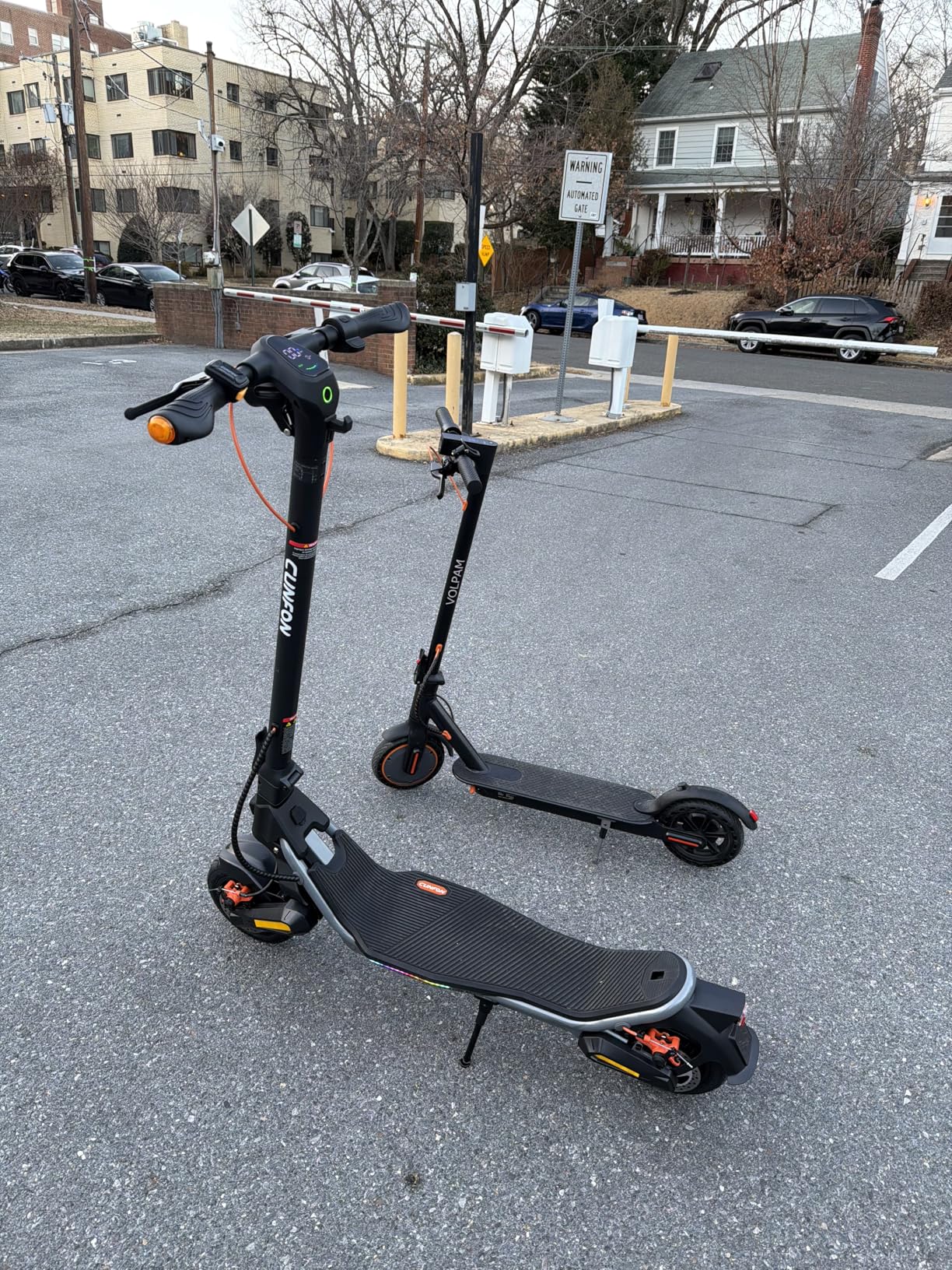 Electric Scooter for Adults, 1000-1600W Peak, Up to 25-31MPH, 25-50 Miles Range, 220-330lb Load, Foldable E-Scooter with Damping Adjustable Full Suspensions, Turn Signals customer photo 1