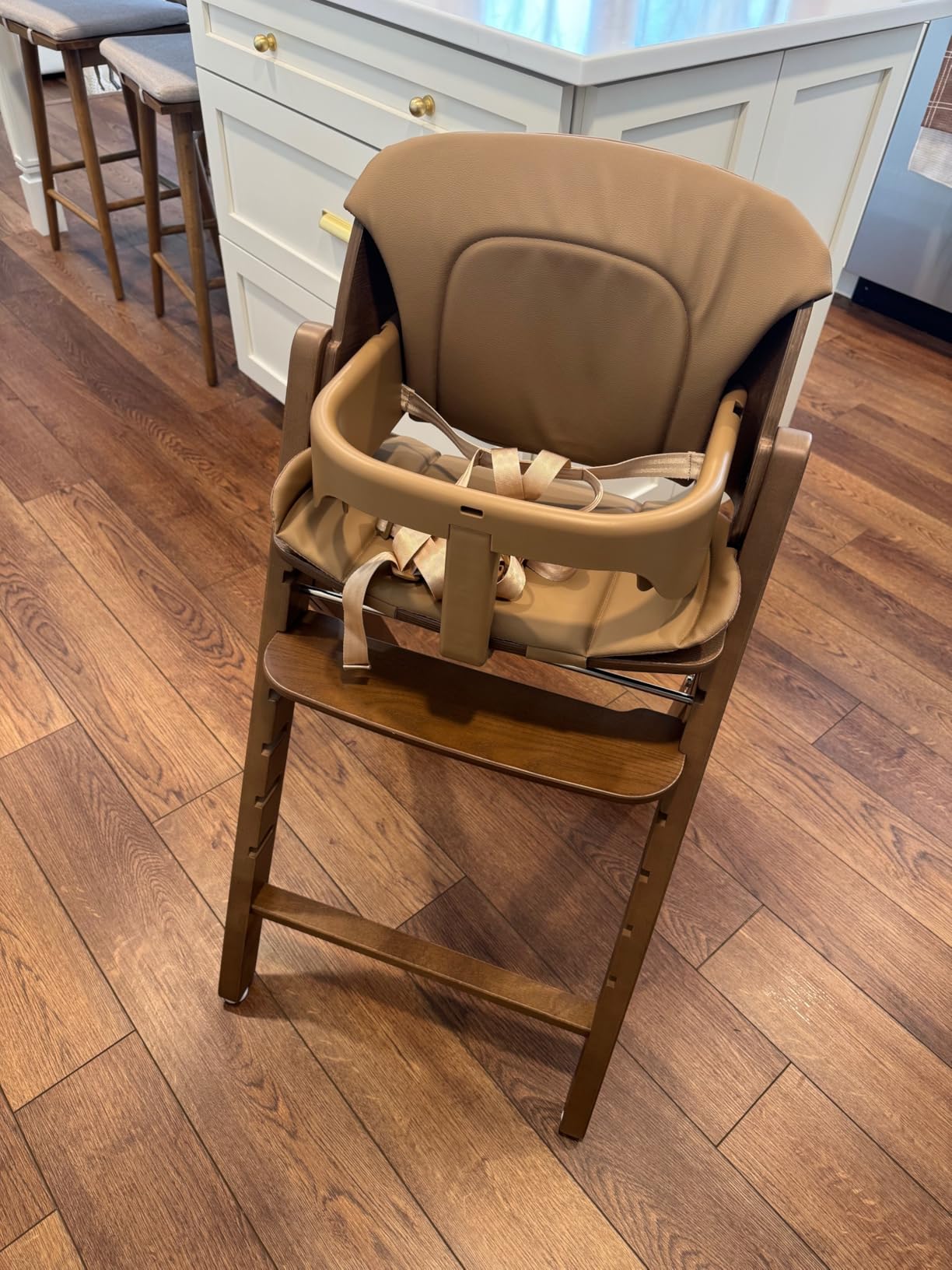 Mamazing GrowPod Pro Wooden Baby High Chair for 6 Months to 300lbs, Easy to Clean with Tray, Compact Foldable Highchair for Kitchen & Dining Room, with 5-Point Safety Harnesses and Guard Bar customer photo 2