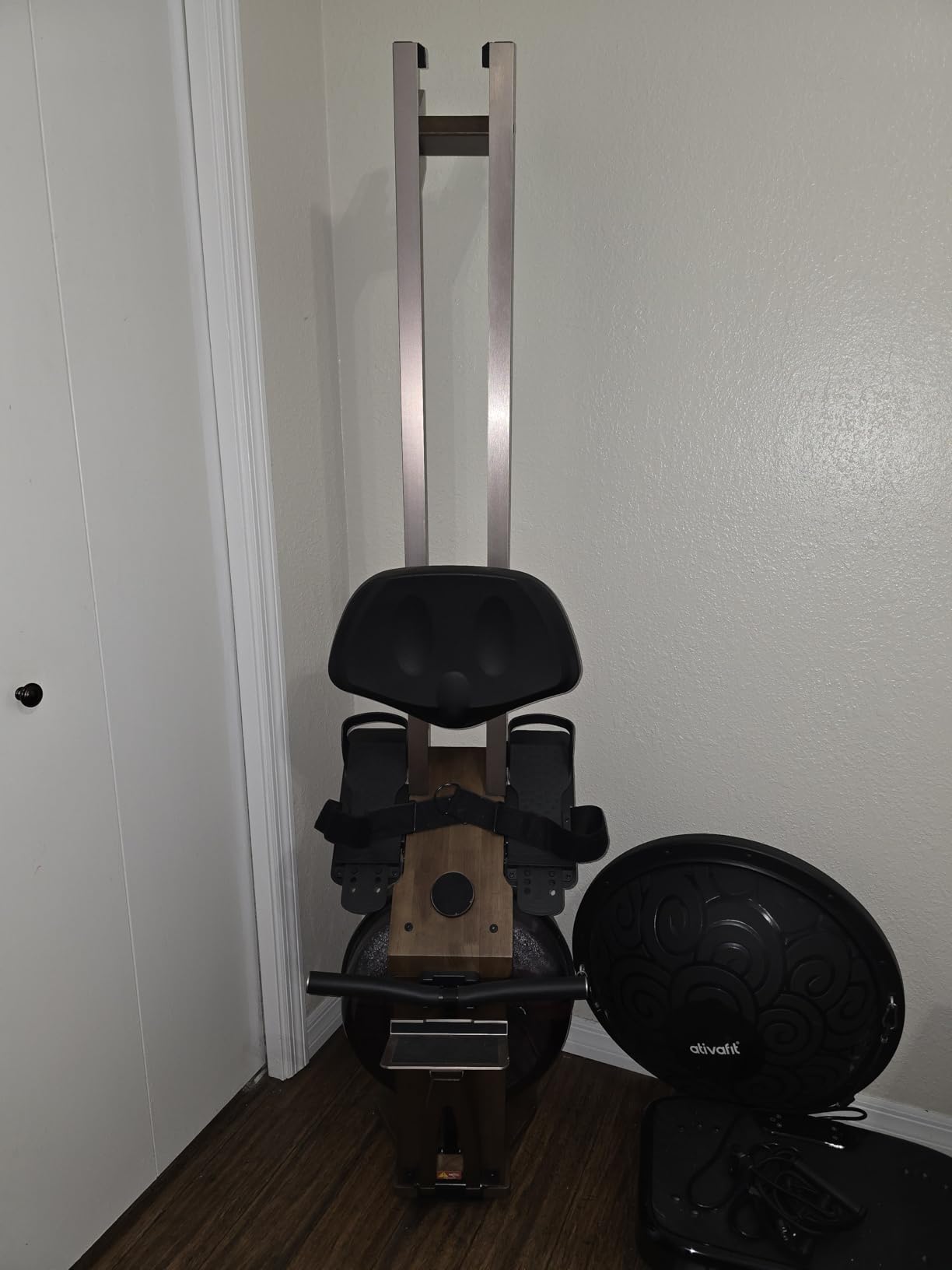 WENOKER Water Rowing Machines for Home Use, Professional Rower Machine with Smart Electronic Knob, Wooden Row Machine with LCD Monitor & Comfortable Seat, Bluetooth App Compatible for Home Gym 400 LBS customer photo 1