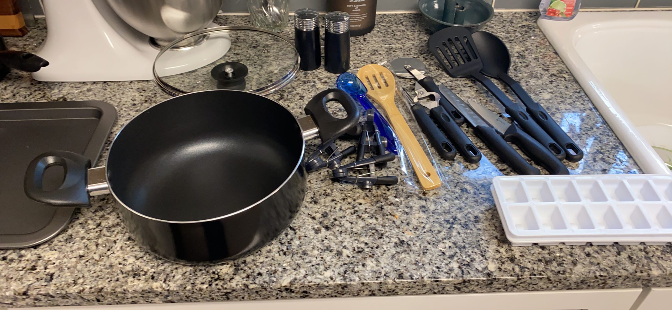 Gibson Home Helensburgh 7-Piece PFA-Free Ceramic Nonstick Carbon Steel Cookware Set - Blue Pots and Pans with Glass Lids, Saucepan, Dutch Oven, Fry Pan customer photo 1