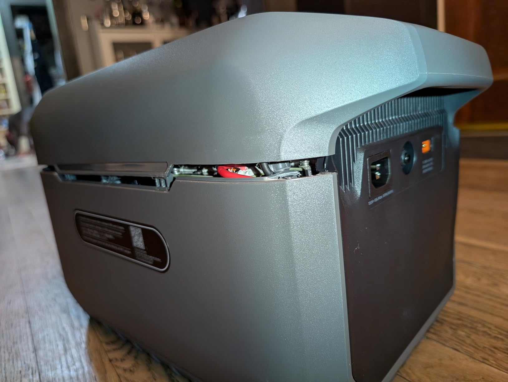 Anker SOLIX C2000 Gen 2 Portable Power Station, 2,400W (Peak 4,000W) Solar Generator, Full Charge in 58 Min, 2048Wh LiFePO4 Battery for Home Backup, Power Outages, and Camping (Optional Solar Panel) customer photo 2