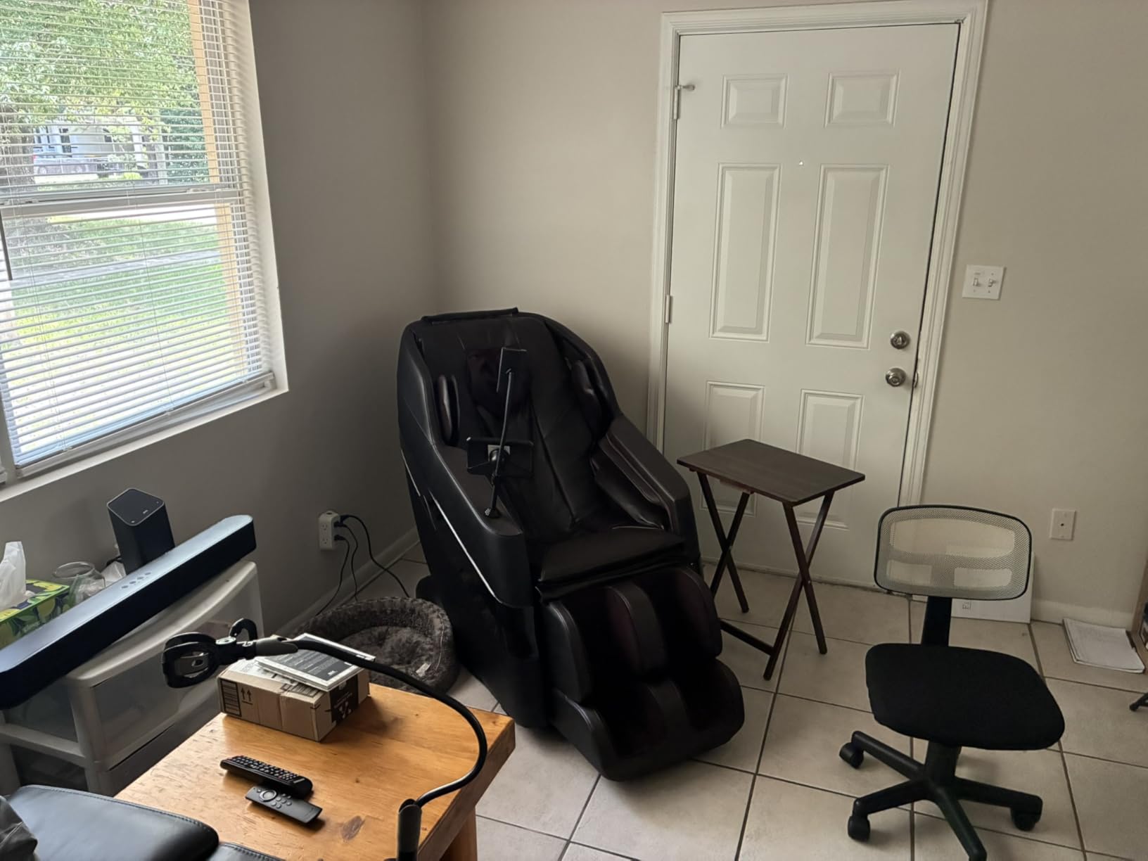 FURNIMAT 2026 Massage Chair Full Body, 3D SL-Track Zero Gravity Shiatsu Massage Chair Recliner with AI Control, Body Scan, Airbags, Heating, Foot Roller, Auto Modes, Bluetooth Speaker customer photo 1