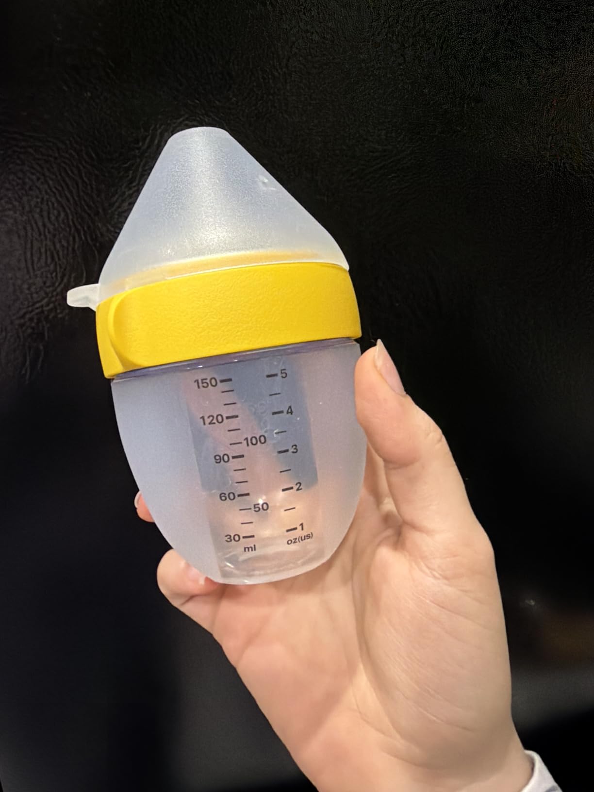 Comotomo Silicone Baby Bottle Gen 2 - 2026 Release (5oz) - True Slow-Flow Nipple for Newborn Feeding (0-3 Months) with Dual Anti Colic Vents for Breast to Bottle Transition, Green (Double Pack) customer photo 2