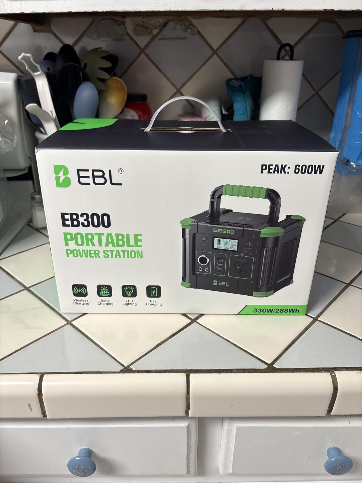 Portable Power Station 500W (Peak 1000W), 519.48Wh Solar Generator with 2x120V AC Outlets & USB-C PD 60W, 10-Port Power Bank with Wireless Charger for Outdoor Camping, RV Trips, Home Emergency Backup customer photo 2