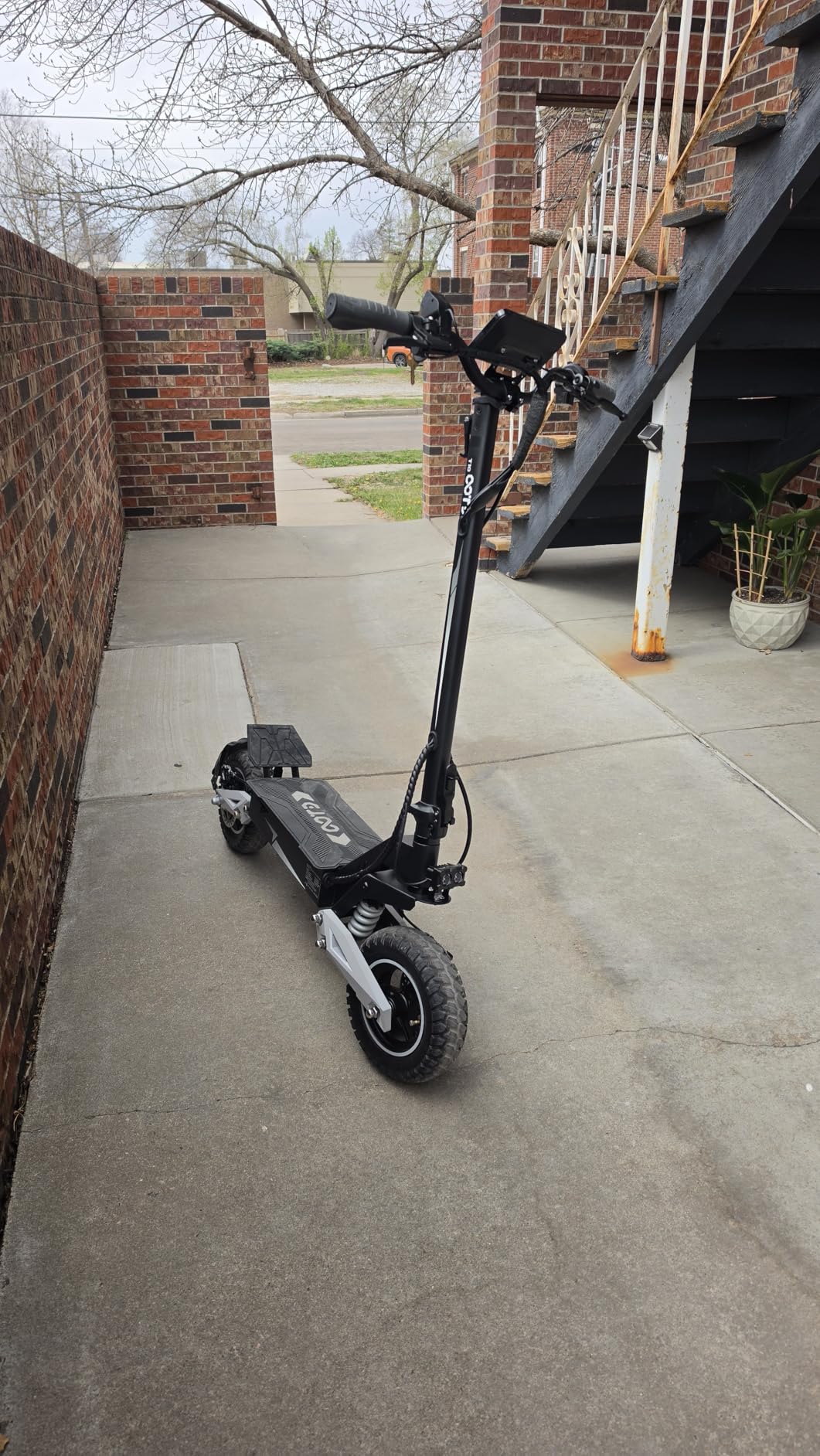 T10 Electric Scooter for Adults, 48V 18AH Battery Up to 46 Miles Long Range & Powerful Motor, 34 MPH Max Speed, 11 Inch All-Terrain Tires Folding Commuter E Scooter with Dual Suspension & LCD Display customer photo 2