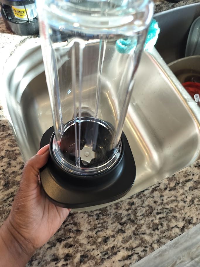 KitchenAid Pure Power Blender with 2 Personal Blending Jars, 1700 Watt Peak Power, KSB2078, Porcelain White customer photo 2