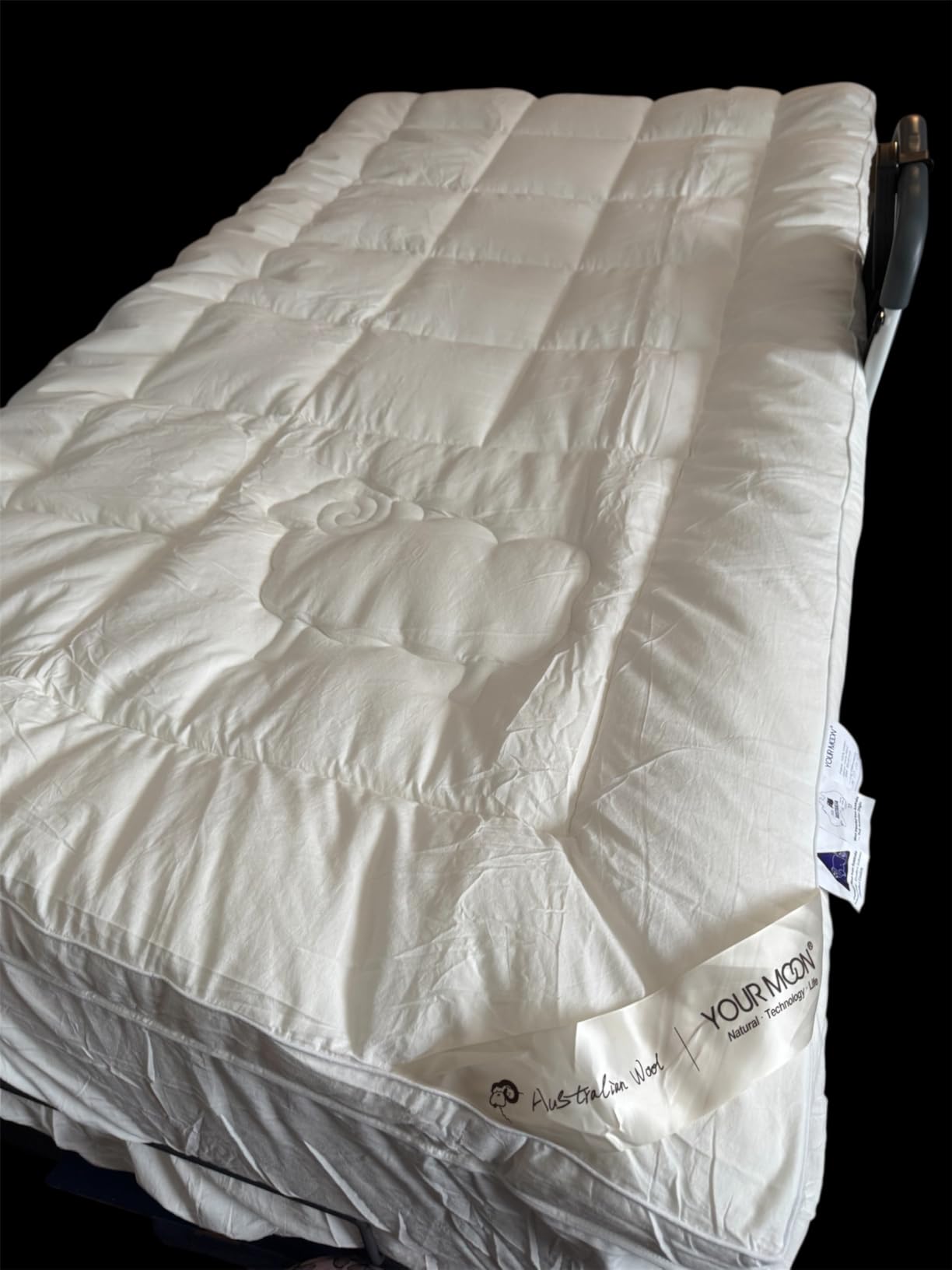 YOUR MOON 100% Wool Mattress Topper Queen Size, 800GSM Natural Wool Filling, Thick Pillow Top Mattress Pad, Back Pain Relief Bed Topper with Cotton Cover, 16